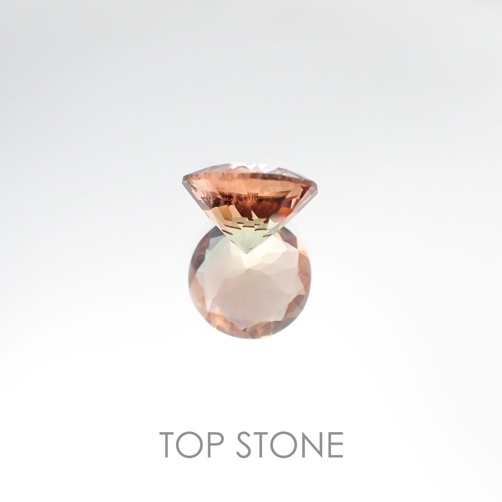 バイカラーオレゴンサンストーン(宝石名バイカラー・ラブラドライト) アメリカ・オレゴン州産 2.223ct ソ付(彩珠)[20106334]8.9×8.9mm前後