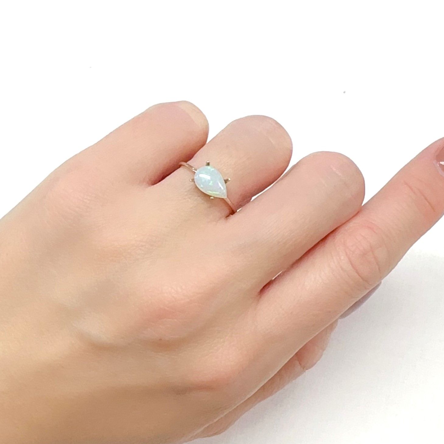 オパール オーストラリア産 0.73ct[240125285]9x6mm前後