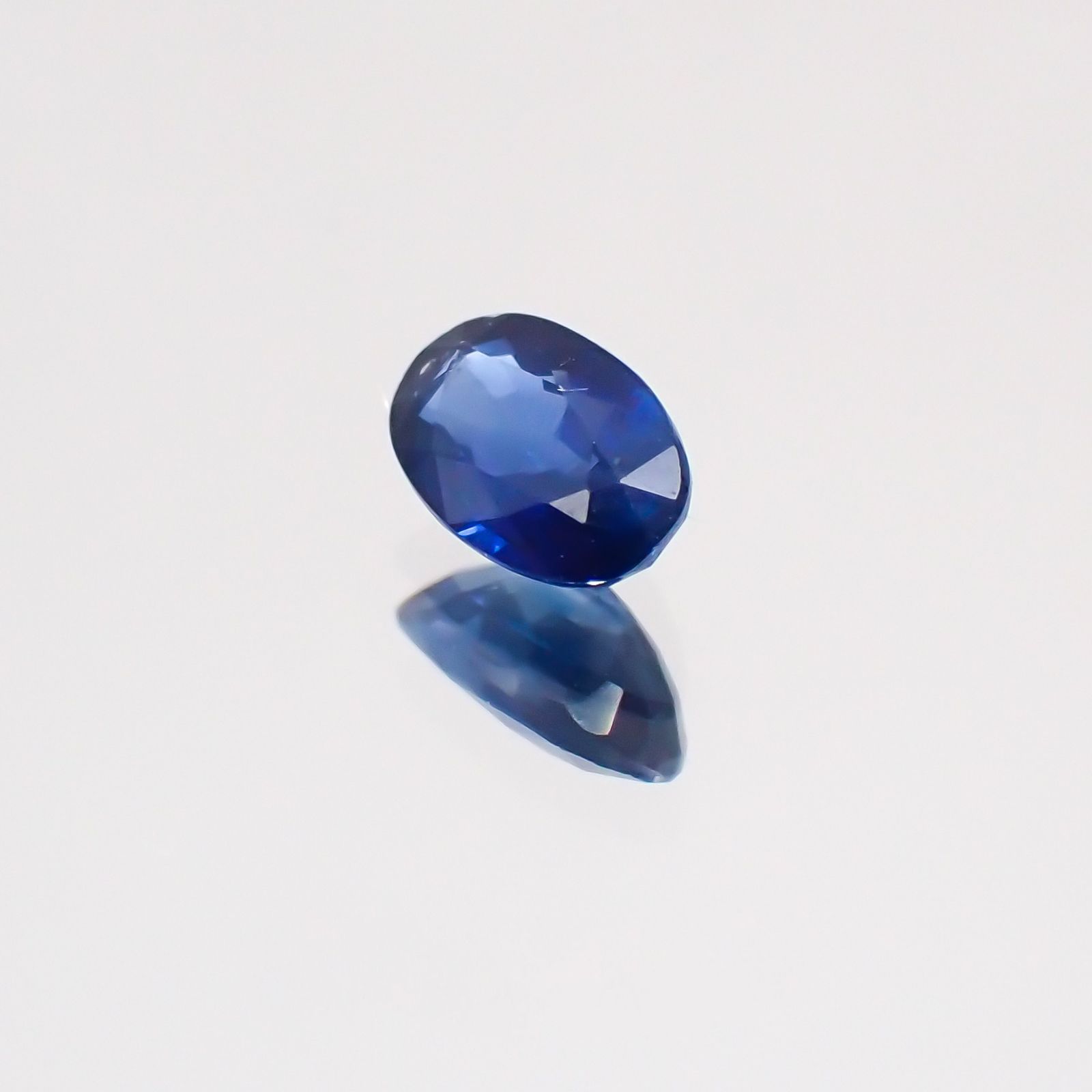 サファイア(宝石名サファイア) マダガスカル/スリランカ産 0.32ct 識別済[20128720]5.1×3.1mm前後