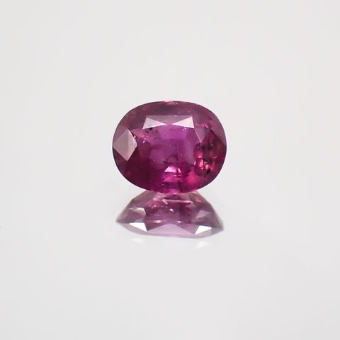 パープルサファイア(宝石名パープル・サファイア) カシミール地方産 0.883ct ソ付(彩珠)[210310229]6.1×5mm前後