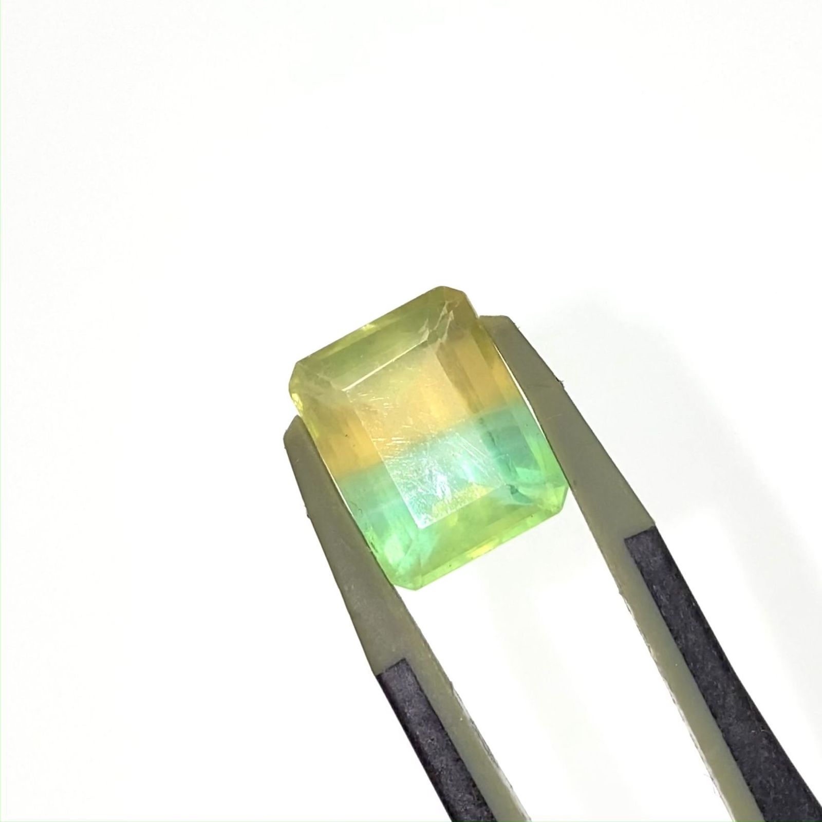 バイカラーフローライト ブラジル産 5.63ct[221119122]11x8.7mm前後