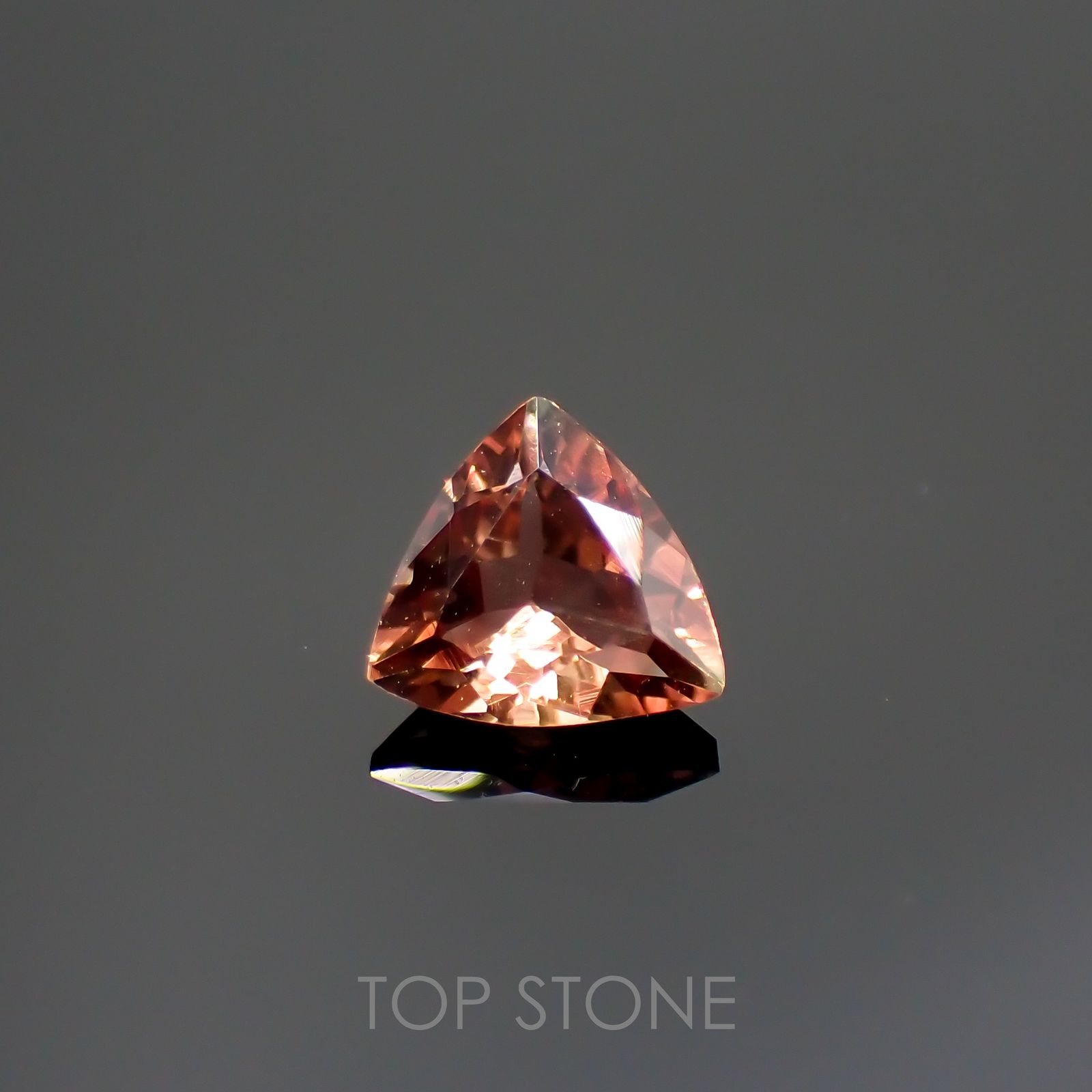 アンデシン(宝石名アンデシン)チベット産 0.41ct 識別済[220115261]5.5x5.5mm前後