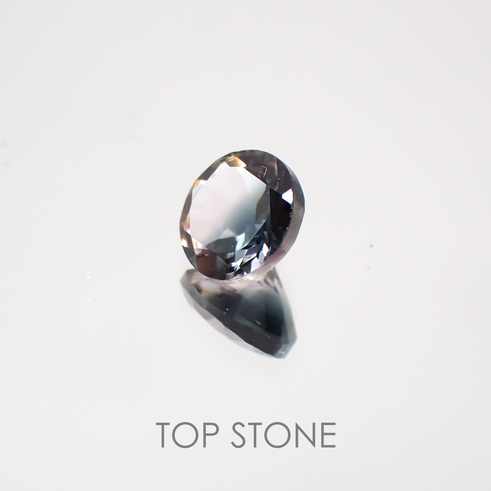 バイカラートルマリン(宝石名バイカラー・トルマリン) ブラジル/アフリカ産 0.49ct 識別済[210410459]5.1×5mm前後