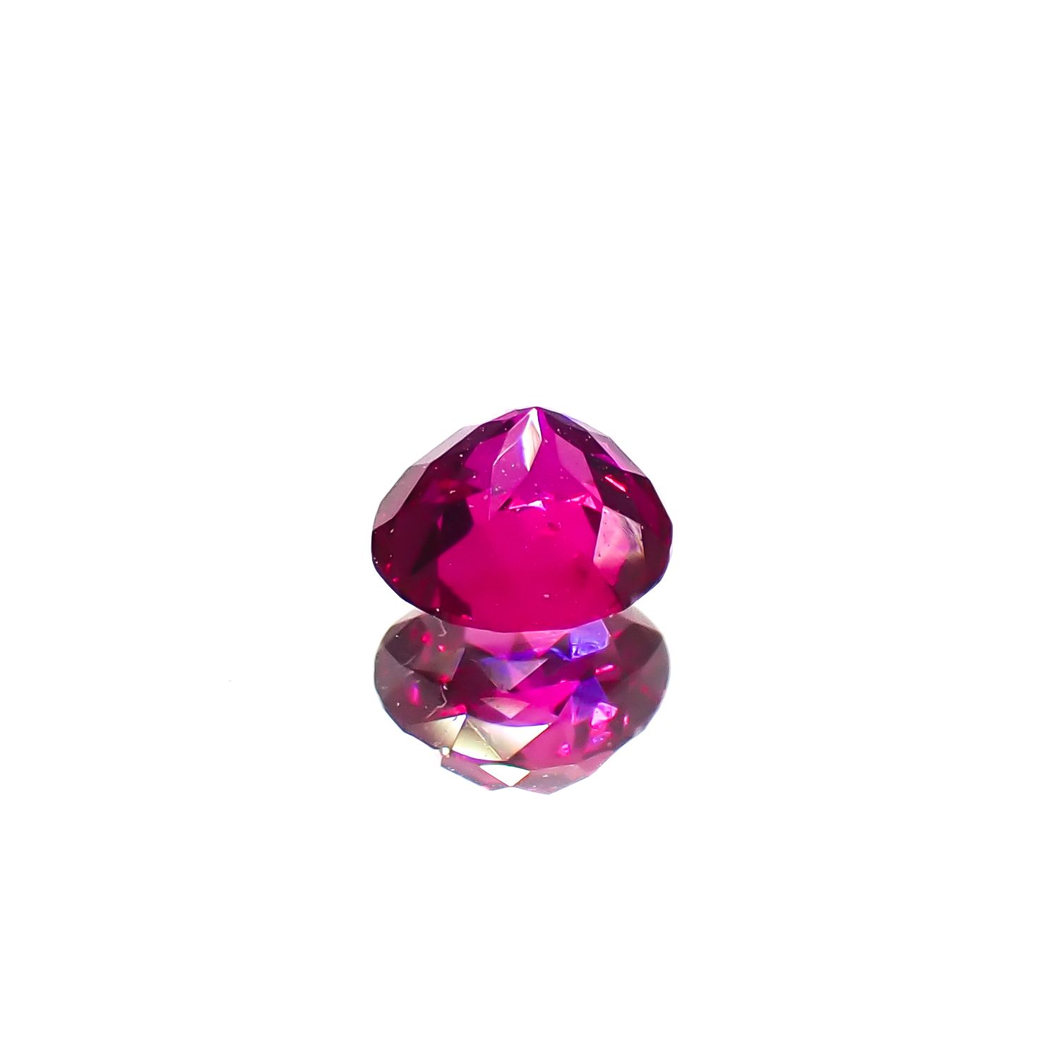 ルビー 非加熱(宝石名ルビー)ミャンマー・モゴック産 0.27ct GIT鑑付[241129474]3.78x3.69mm前後