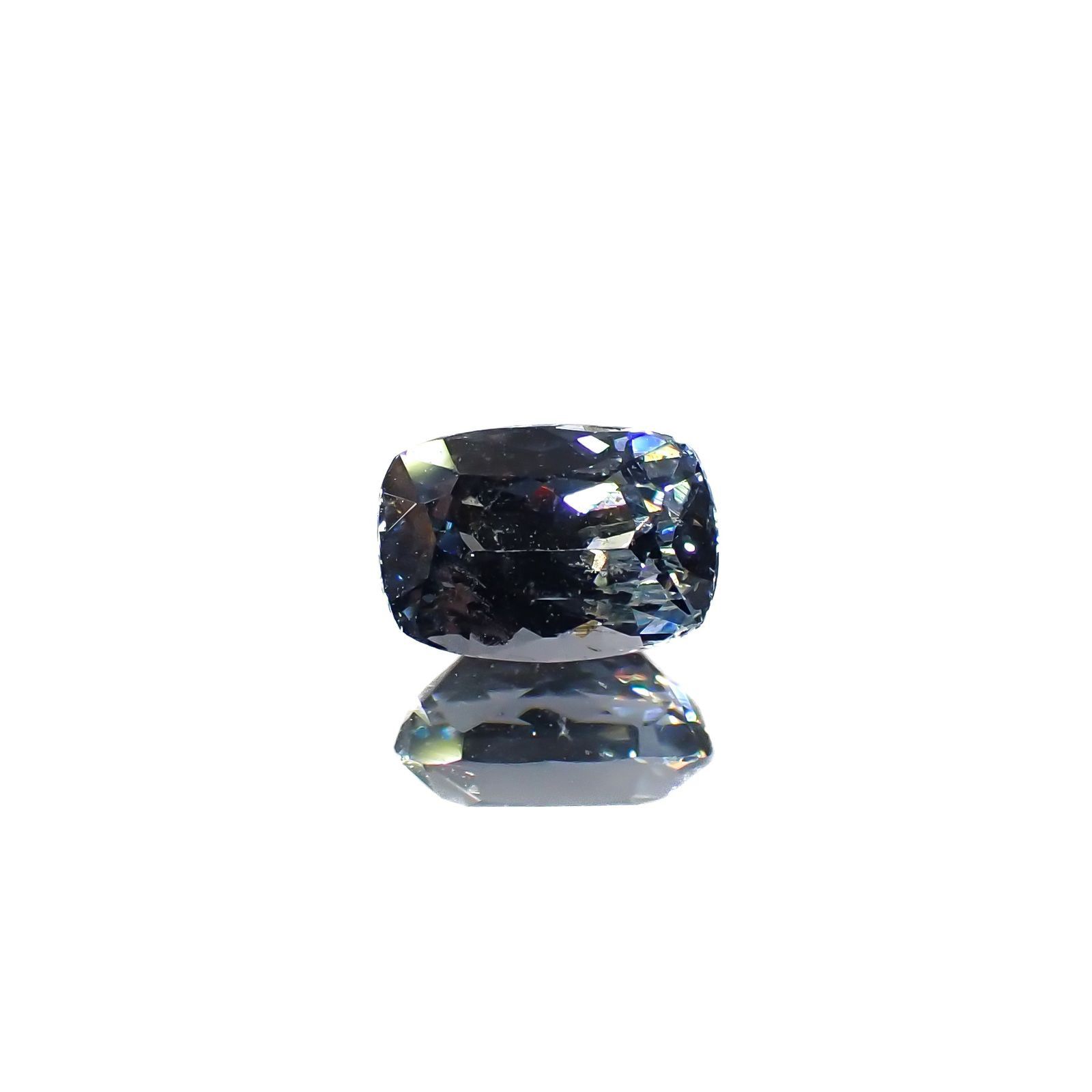 グレースピネル(宝石名スピネル)ビルマ/マダガスカル産 0.80ct 識別済[220716820]6.3x4.4mm前後