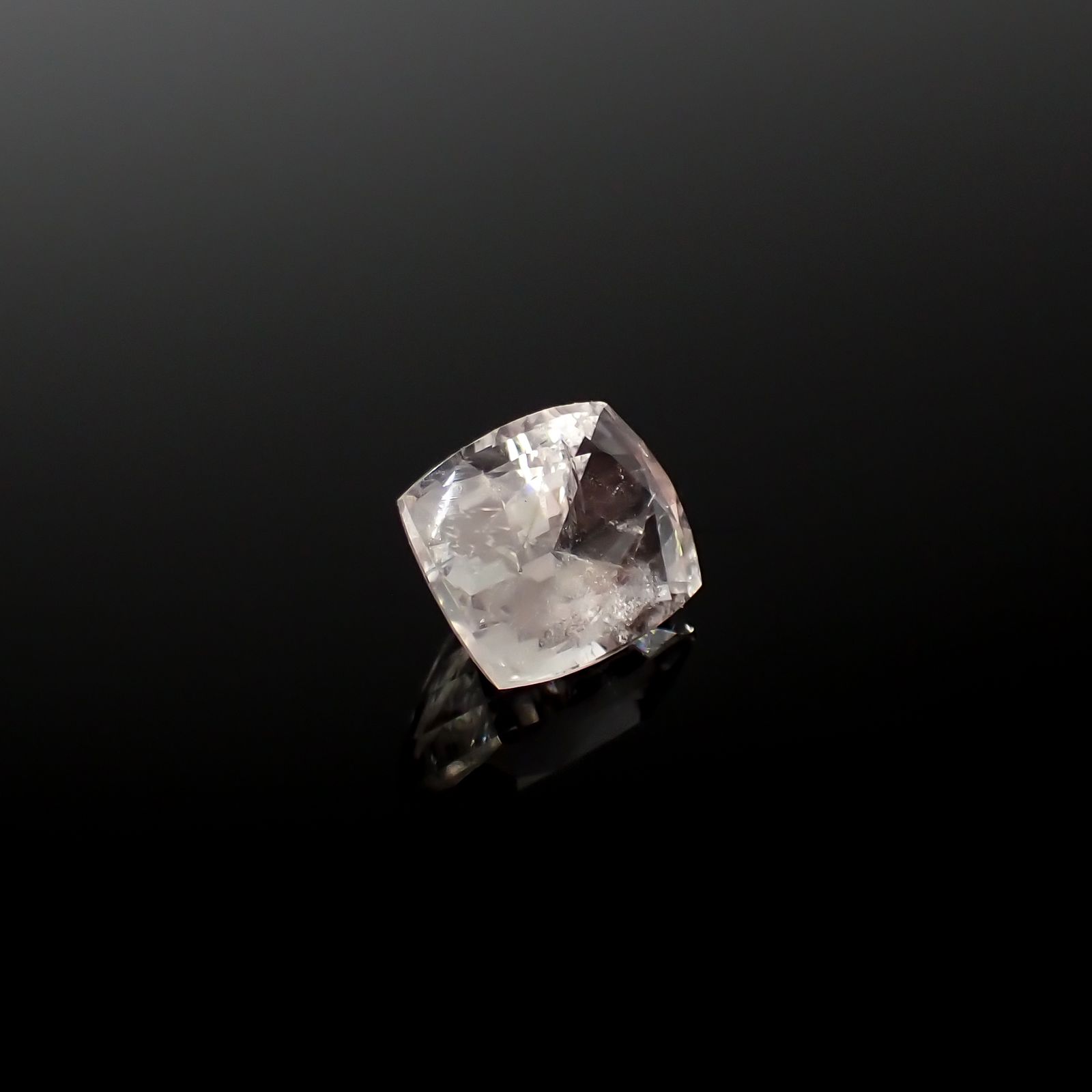 ピンクエンジェルラダー マダガスカル産 2.82ct[240125437]9.5x7.8mm前後
