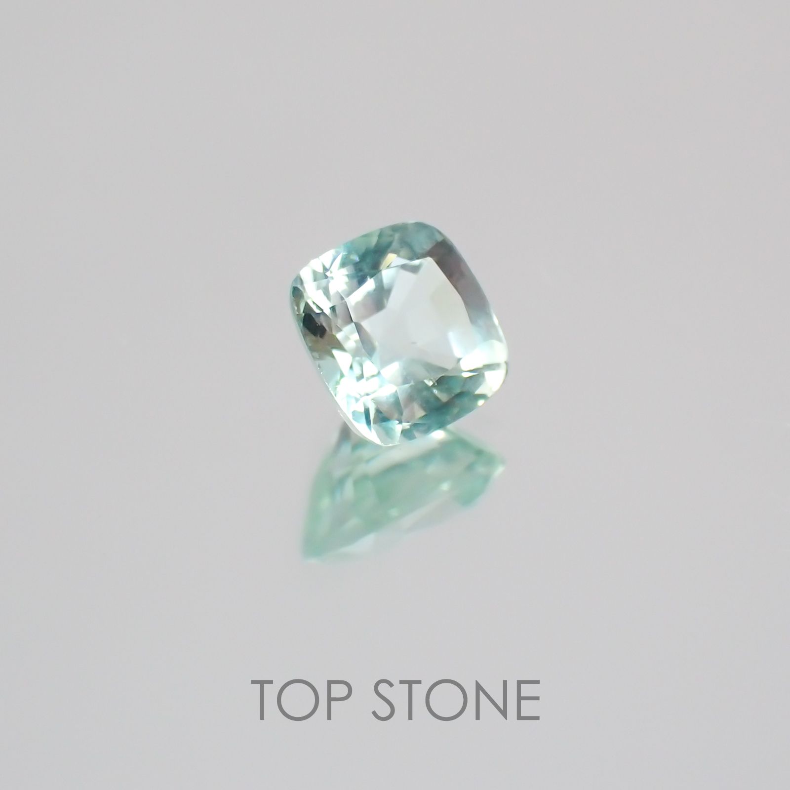 ミントベリル(宝石名グリーン・ベリル) ブラジル産 0.44ct 識別済[21069826]4.6×4.6mm前後