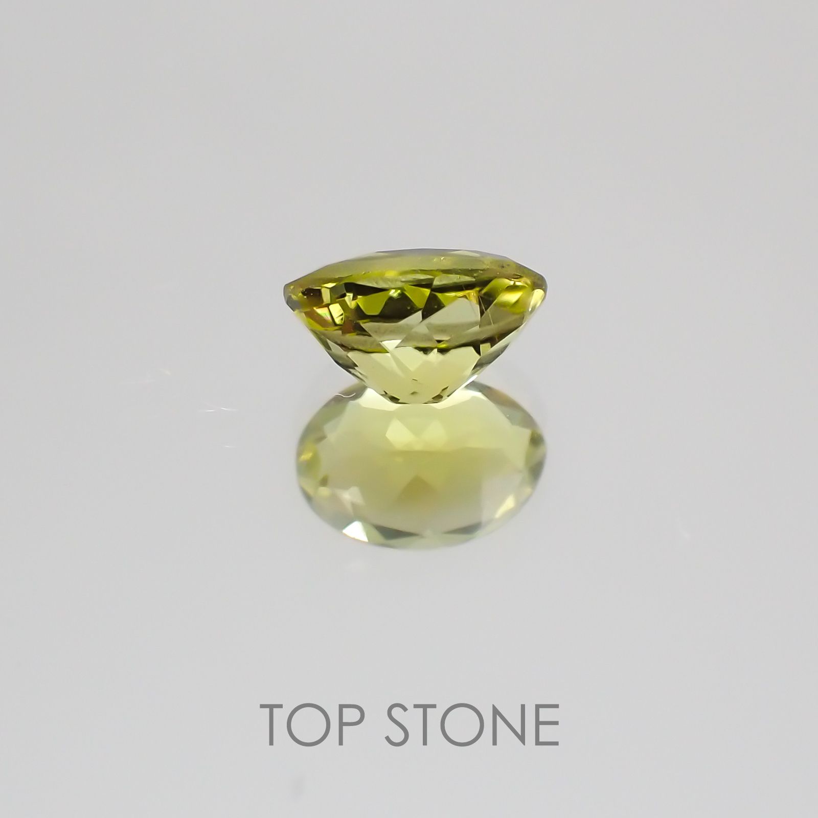 カナリートルマリン(宝石名トルマリン) ナイジェリア産 0.51ct 識別済[20128994]5.7×4mm前後