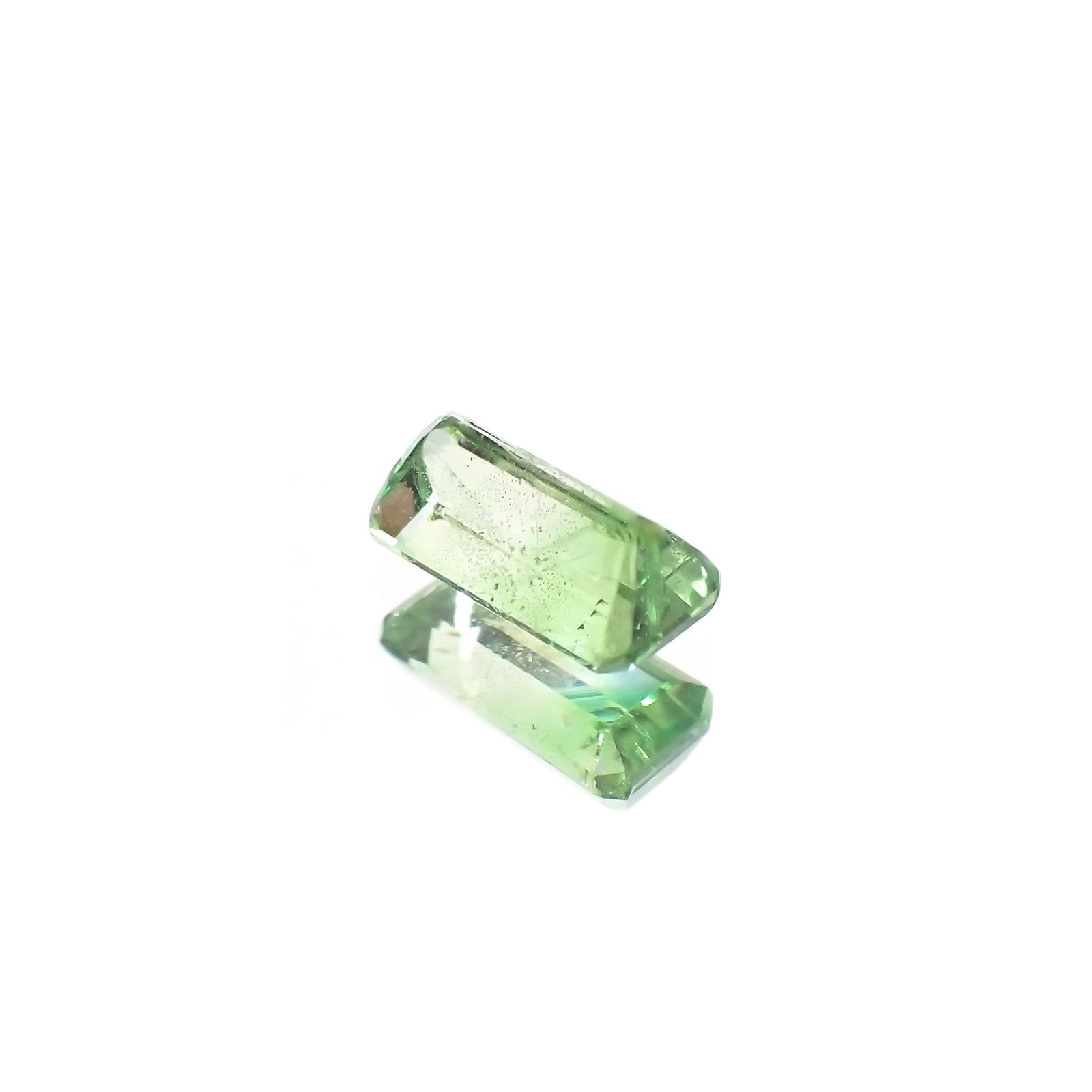 バイカラーツァボライト(宝石名グリーン グロッシュラー・ガーネット) タンザニア産 1.23ct 識別済[210711909]7.9×4mm前後