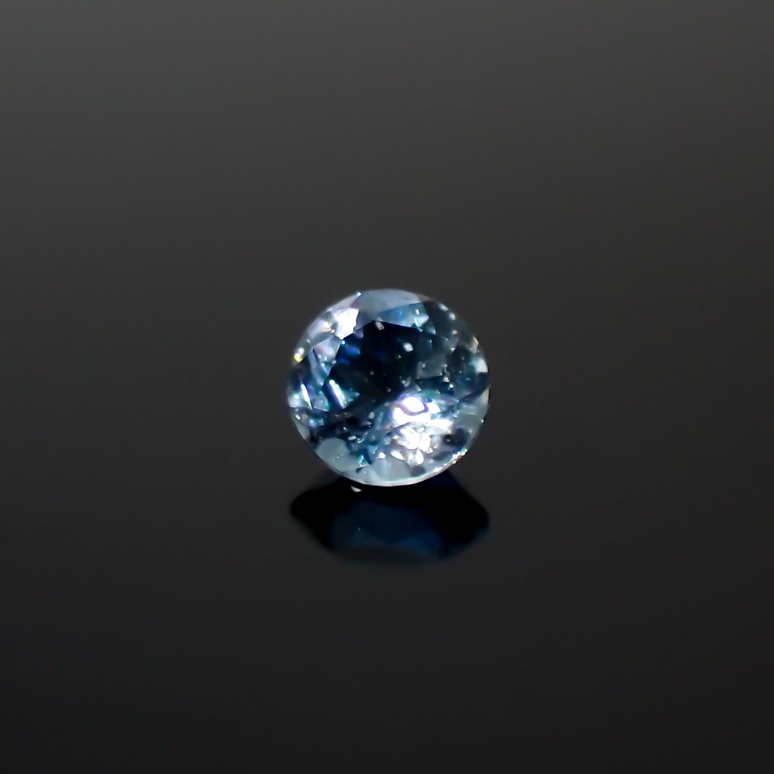 サンタマリアアクアマリン ブラジル産 0.10ct[240225981]2.9x2.9mm前後