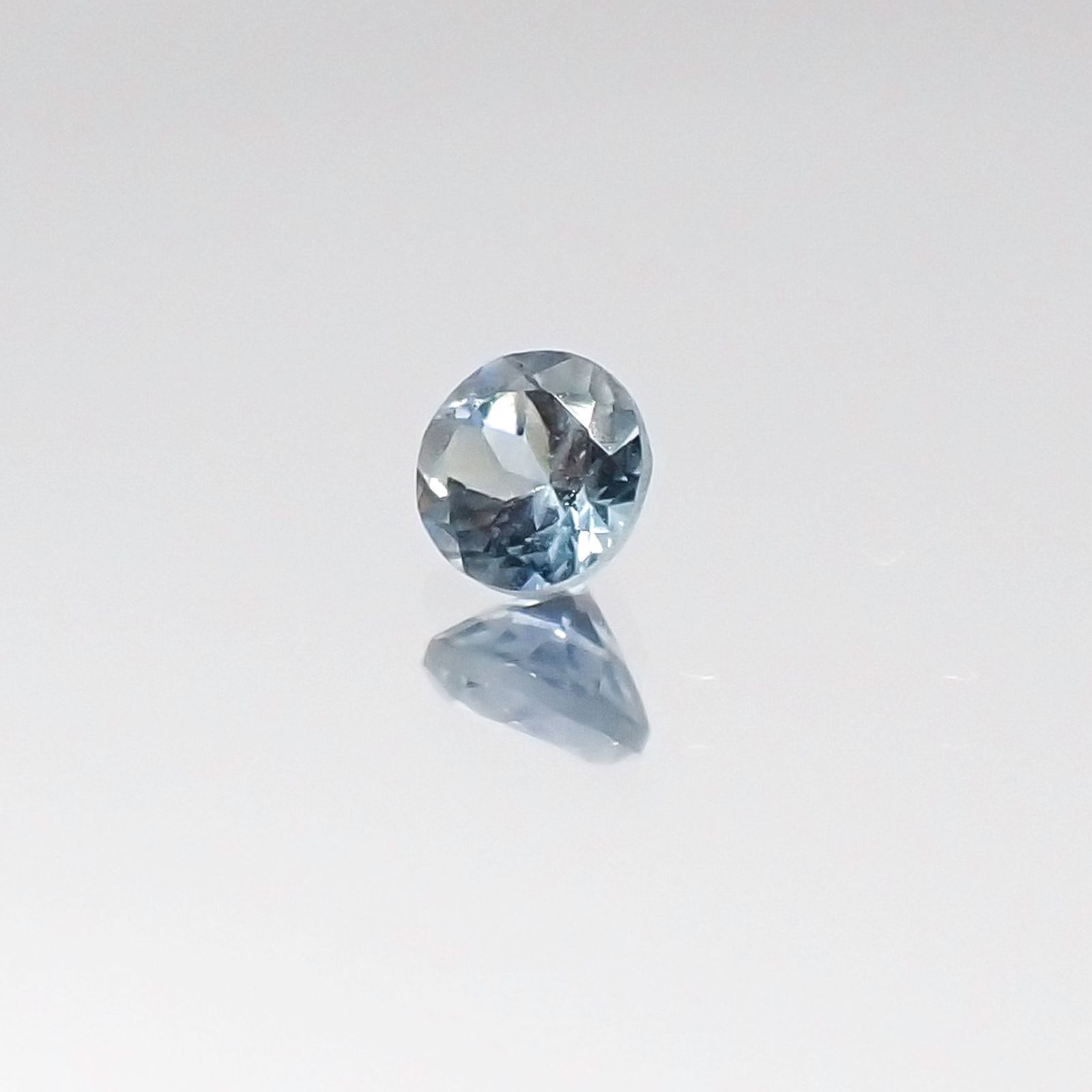 モンタナサファイア アメリカ産 ルース 0.16ct[20096058]3.1×3.1mm前後