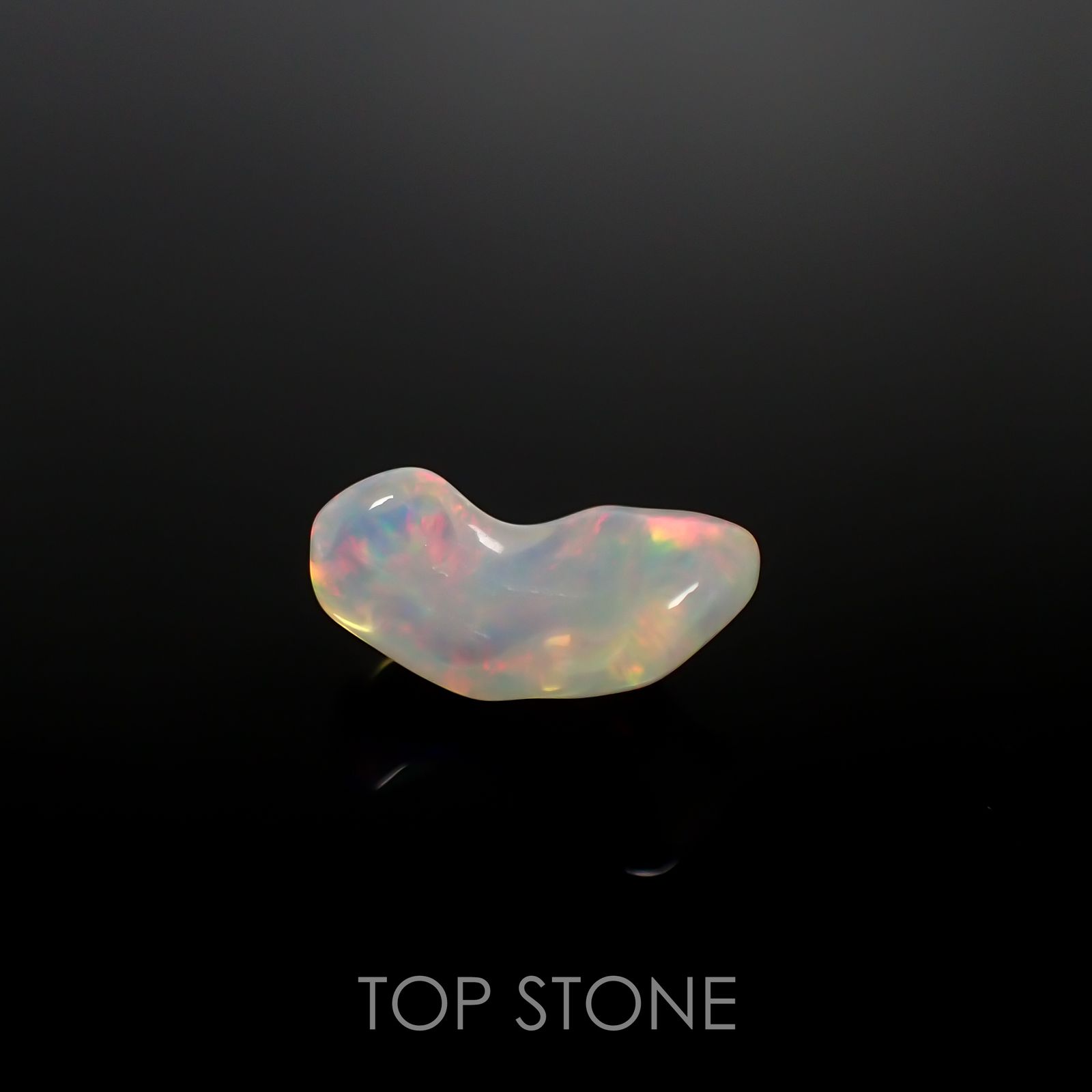 ◇バロック型◇エチオピアオパール(宝石名オパール) エチオピア産 3.11ct 識別済[210611395]14.7×8mm前後