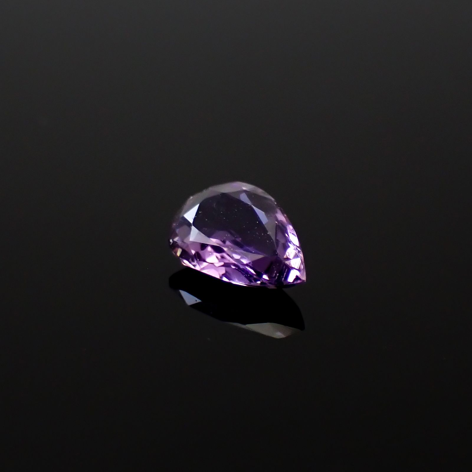 マリアライト(宝石名スキャポライト)スリランカ産 0.82ct 識別済[250330048]8.7x5.6mm前後