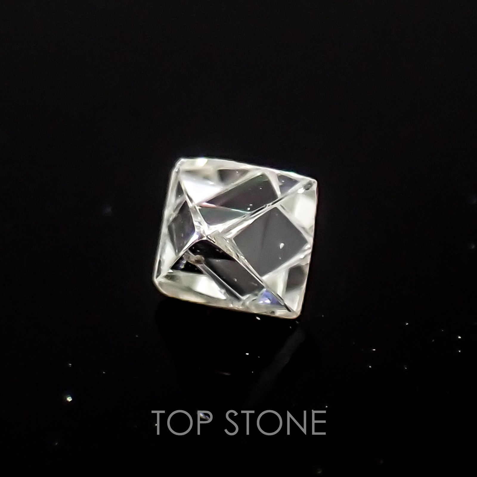 ソーヤブルダイヤモンド 原石 ロシア産 ルース 0.062ct[210310107]3×2.2mm前後
