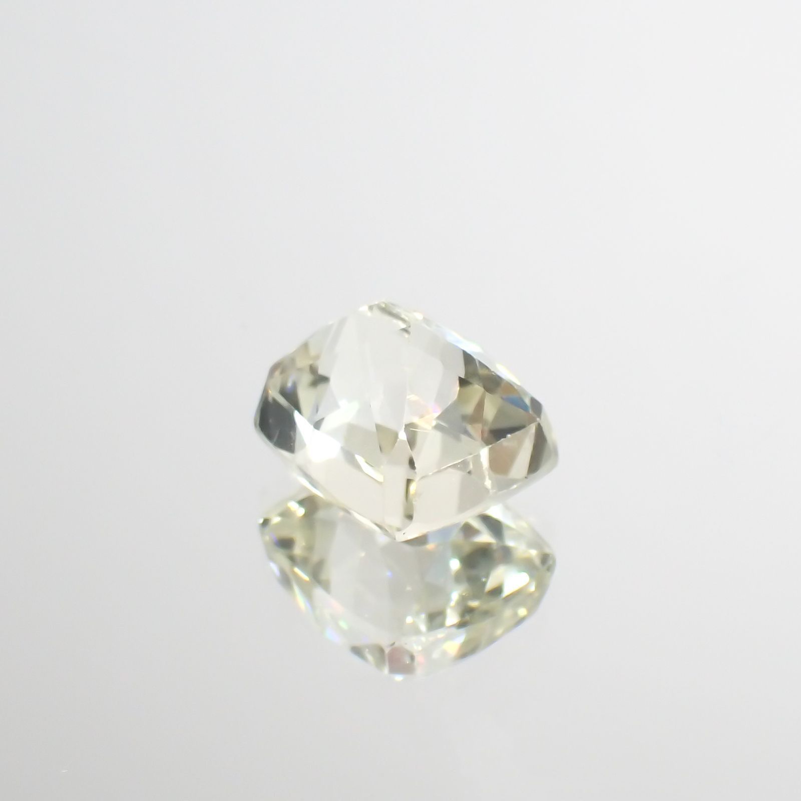 イエロースポジュミン(宝石名スポジュミン)アフガニスタン産 6.78ct 識別済[251113703]10.8x9.3mm前後