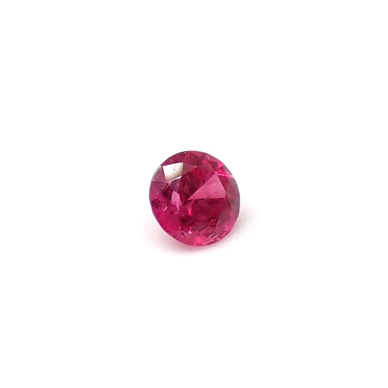 ルビー グリーンランド産 0.13ct / 3x3mm前後 [261033230]