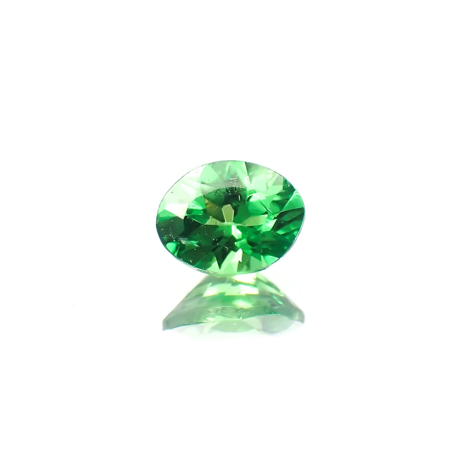 ツァボライト(宝石名ガーネット)タンザニア産 0.25ct 識別済[251018725]4.5x3.4mm前後