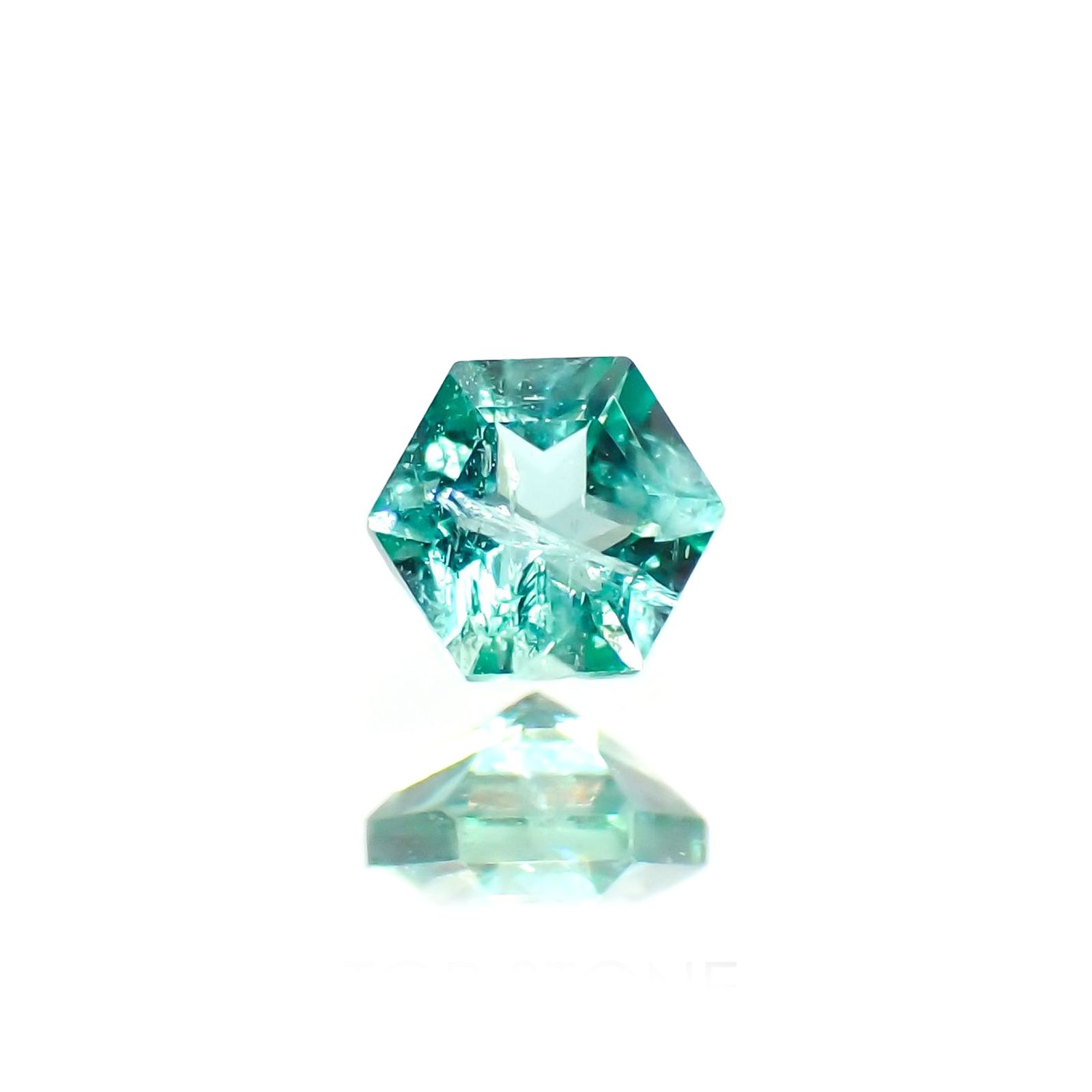 ◇ヘキサゴンカット◇エメラルド(宝石名エメラルド)ザンビア産 識別済 0.13ct / 3.1x3mm前後 [220115193]