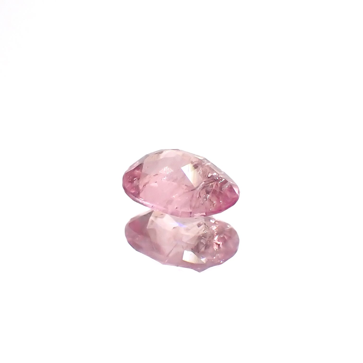 ペツォッタイト(ラズベリル)(宝石名ペツォッタイト)マダガスカル産 0.34ct 識別済[240226155]5.2x3.8mm前後