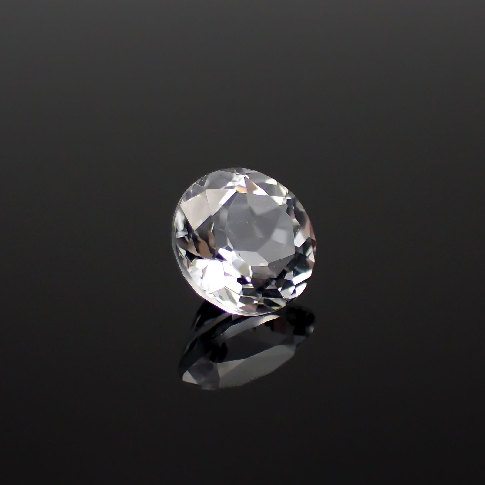 ゴッシェナイト パキスタン・ヒマラヤ産 1.04ct[230421833]6.1x6.1mm前後