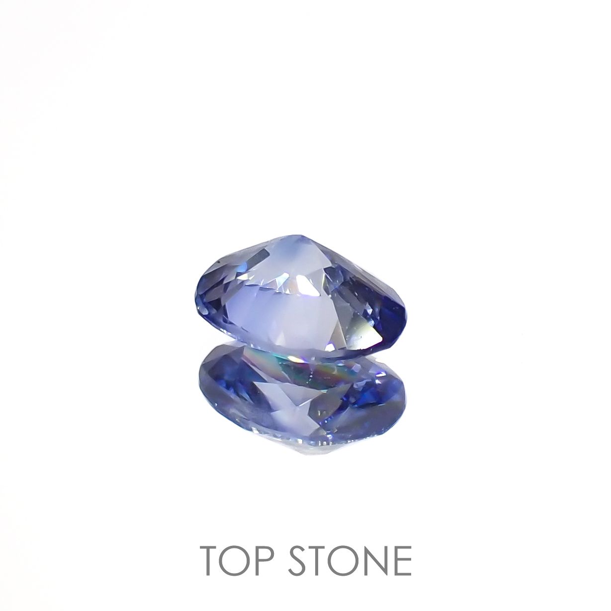 バイカラーサファイア(宝石名サファイア)スリランカ/マダガスカル産 0.64ct 識別済[220817433]6.1x4.6mm前後