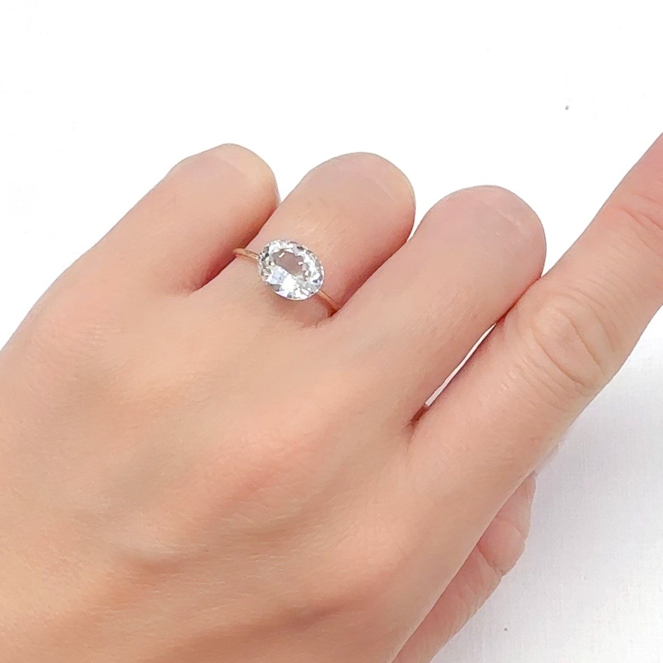 オーソクレース(宝石名ホワイト・オーソクレース)パキスタン産 1.94ct 識別済[240627995]9.3x7.6mm前後