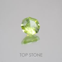 ◇オクタゴンカット◇スフェーン(宝石名スフェーン) マダガスカル産 0.28ct 識別済[21019424]3.9×4mm前後