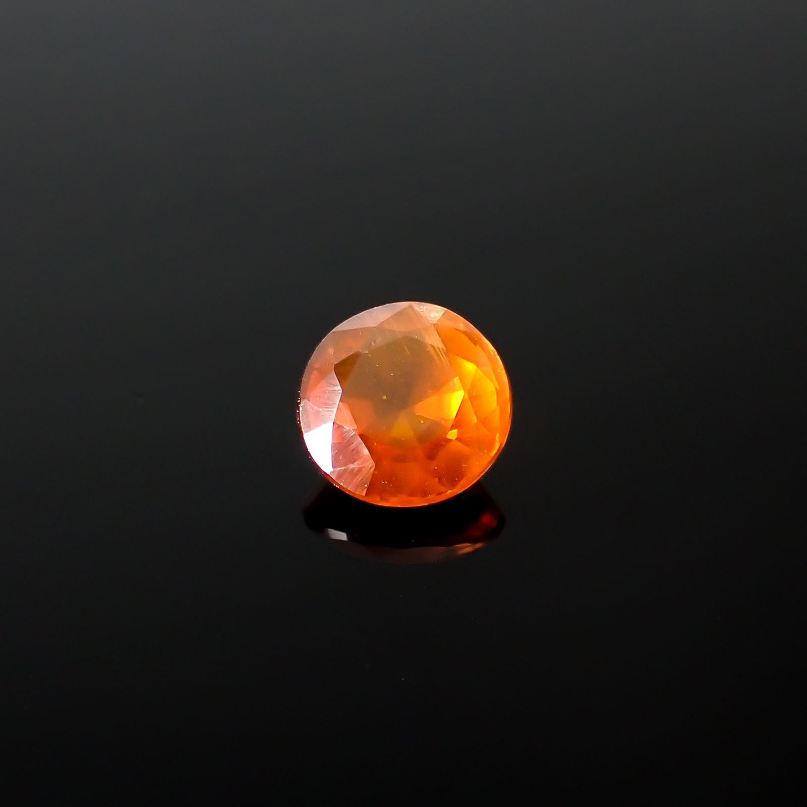 オレンジカイヤナイト ネパール産 1.18ct[240326704]6.1x6.1mm前後