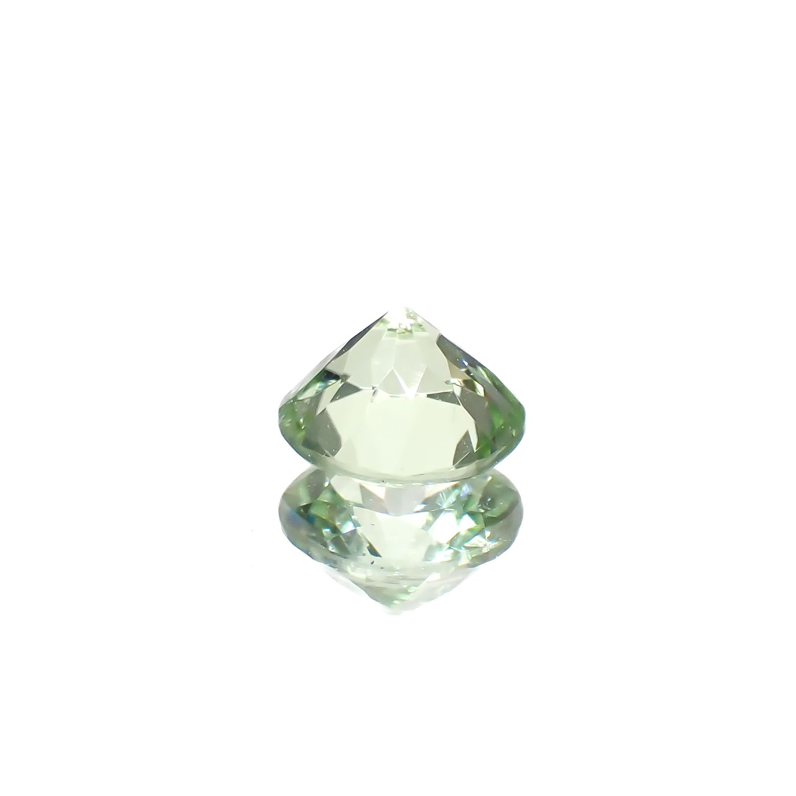 ミントペリドット パキスタン/ノルウェー産 0.62ct[240728559]5.5x5.5mm前後