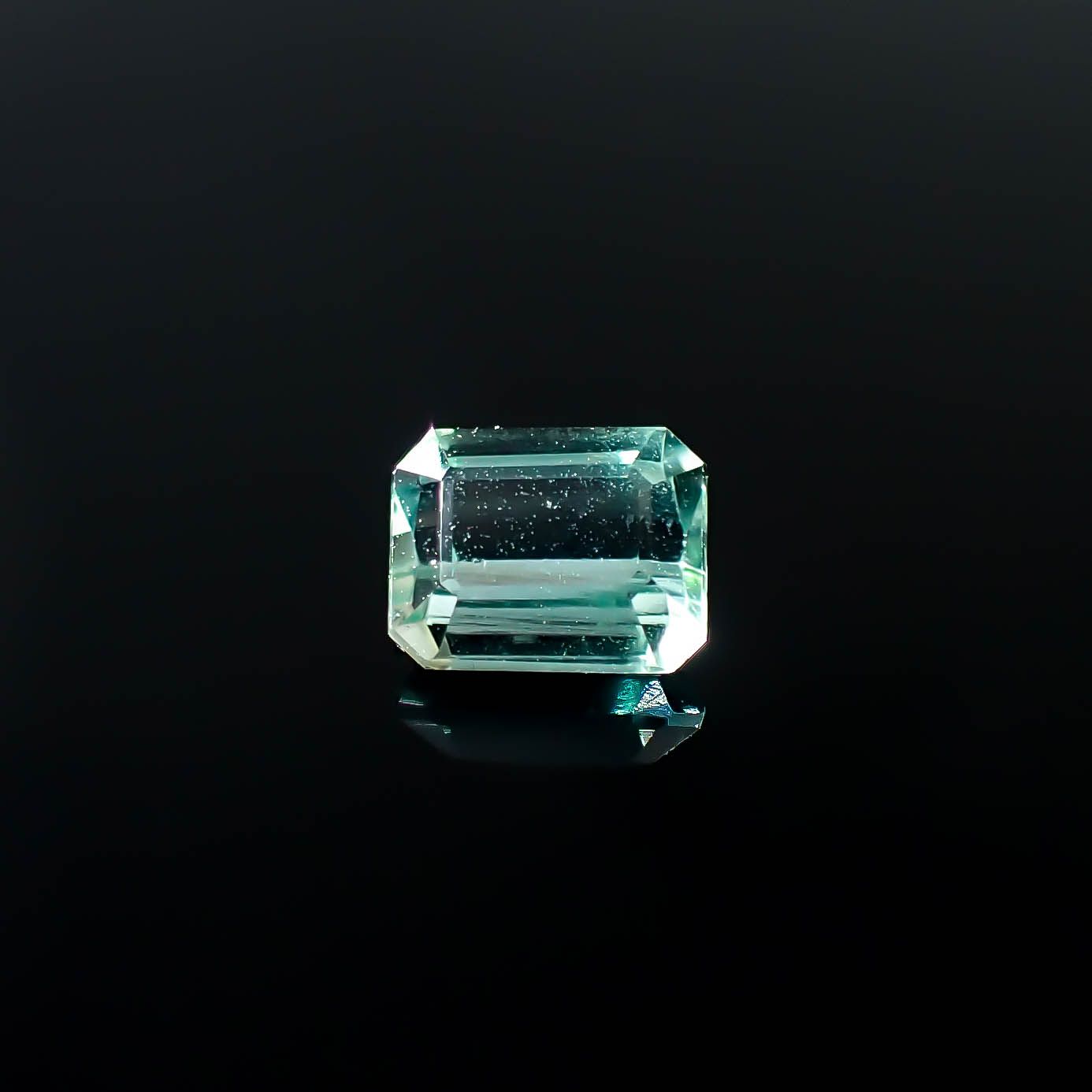 ミントトルマリン アフガニスタン産 0.50ct / 5.1x4.2mm前後 [251031206]