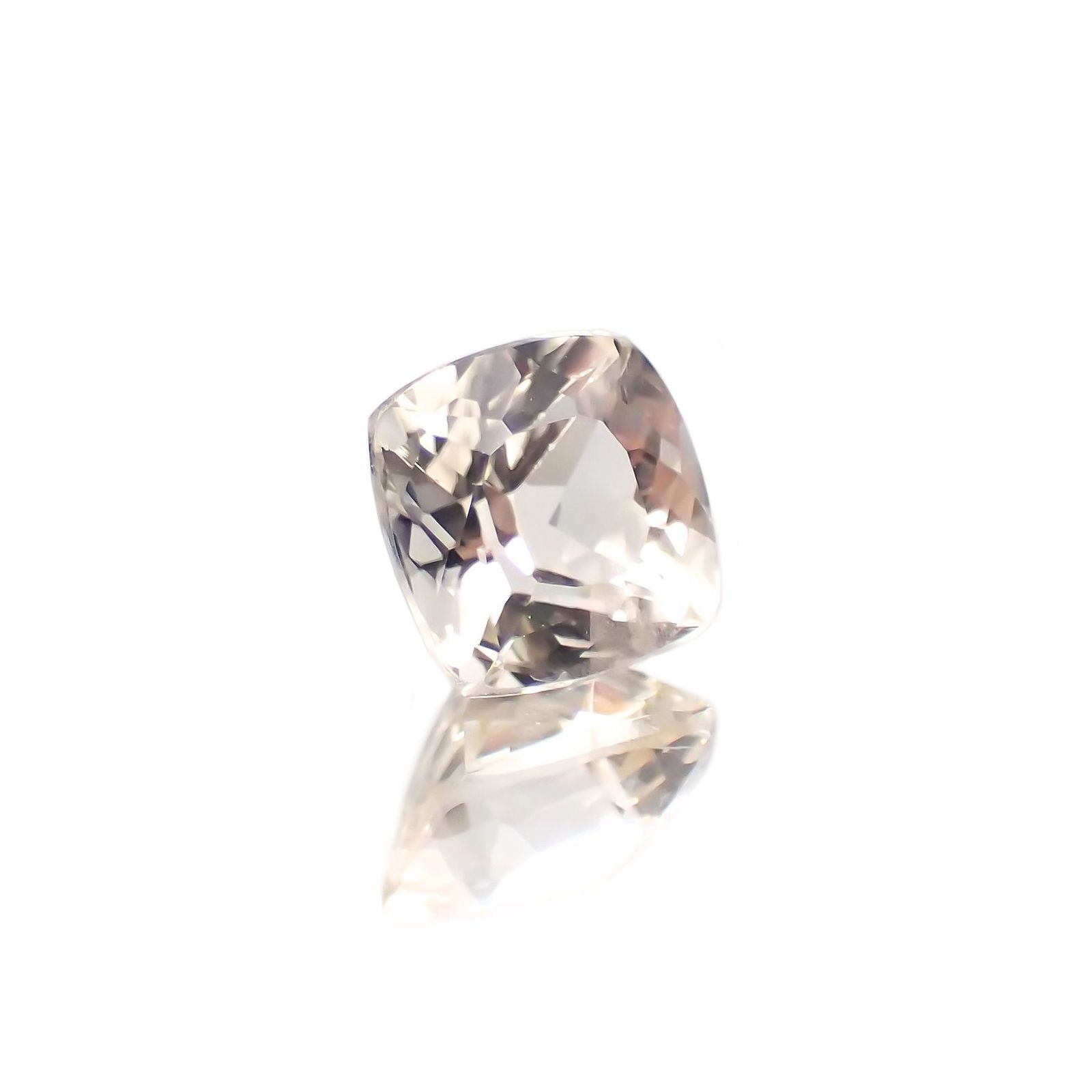 ゴールデンフェナカイト(宝石名ライトイエロー・フェナカイト)ブラジル産 1.128ct ソ付(彩珠)[241018576]6.2x6.1mm前後