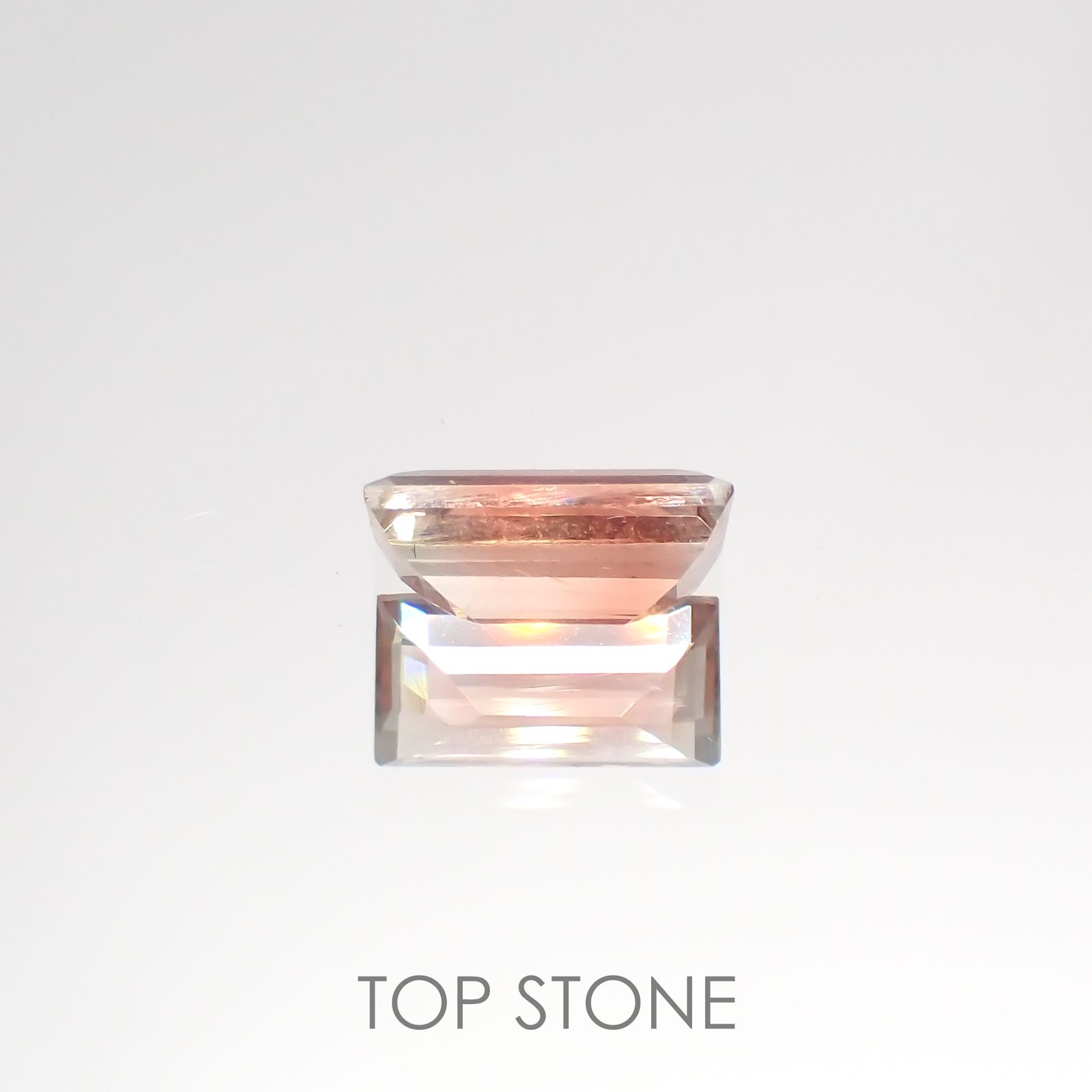 バイカラーアンデシン(宝石名アンデシン)チベット産 1.16ct 識別済[220115267]8.9x4.4mm前後