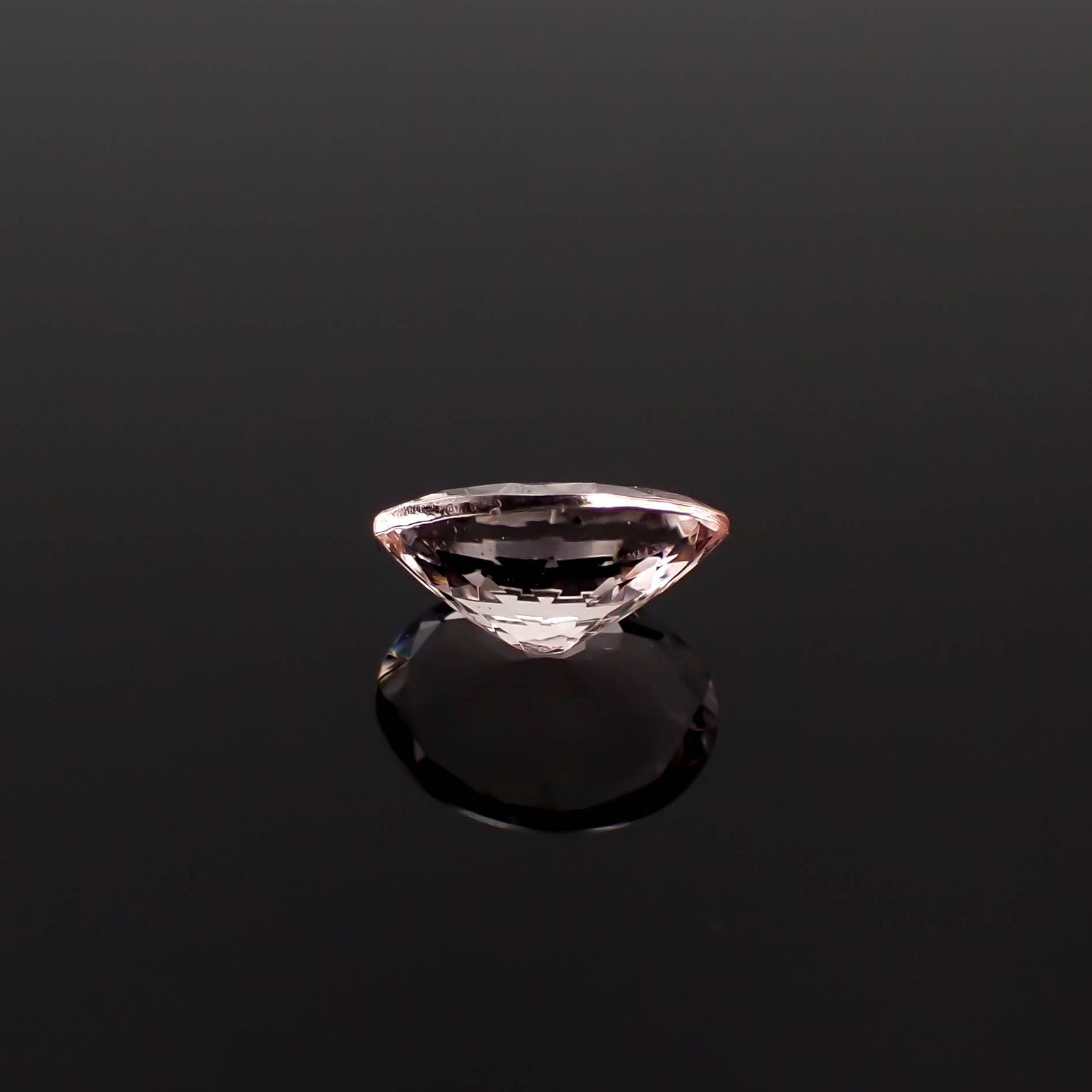モルガナイト ブラジル産 0.95ct[240326773]7.9x6.1mm前後