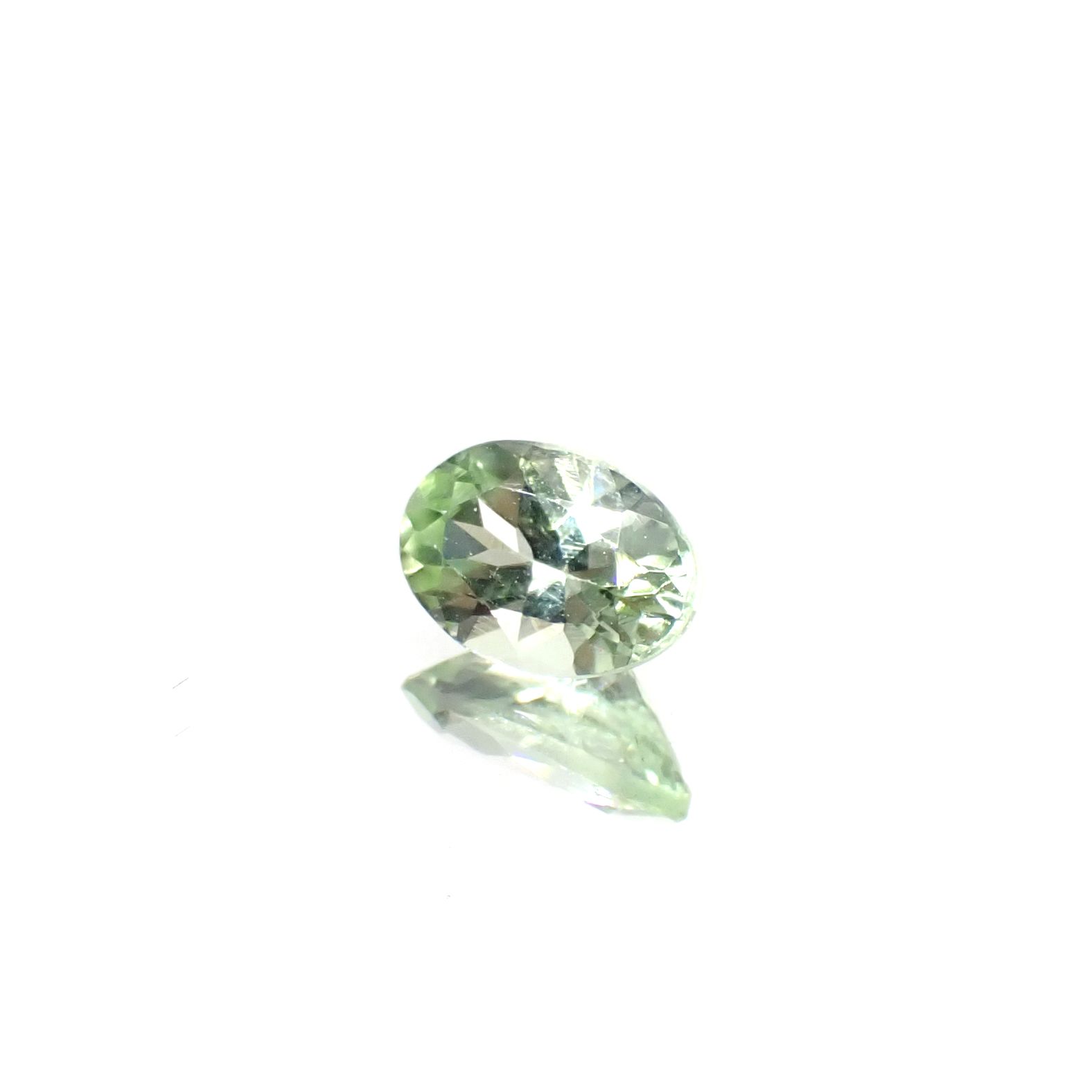 ミントペリドット パキスタン/ノルウェー産 0.41ct [250730639]5.9x4mm前後
