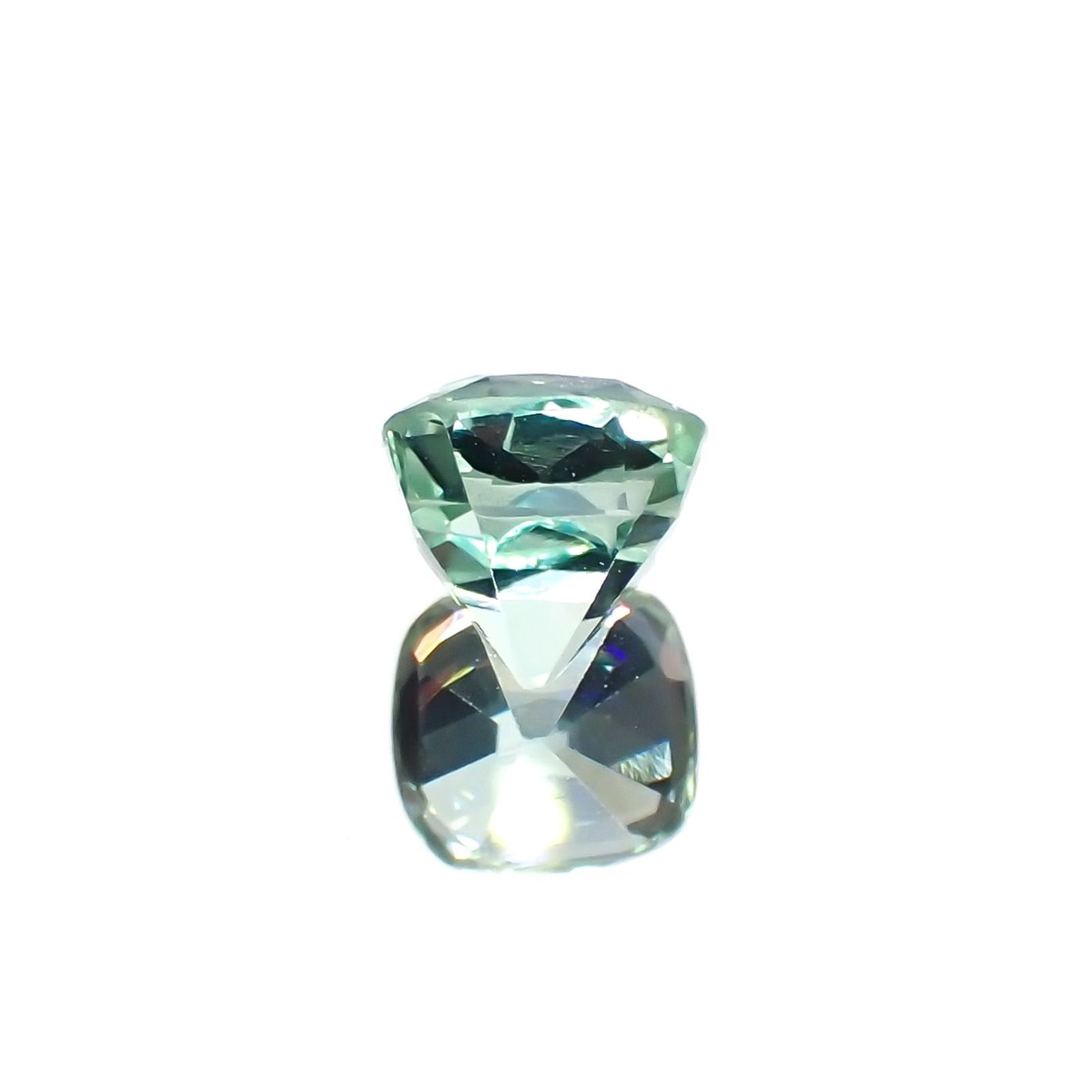 ブルーグリーントルマリン(宝石名トルマリン)アフガニスタン産 識別済 0.94ct / 5.5x5.2mm前後 [221018340]