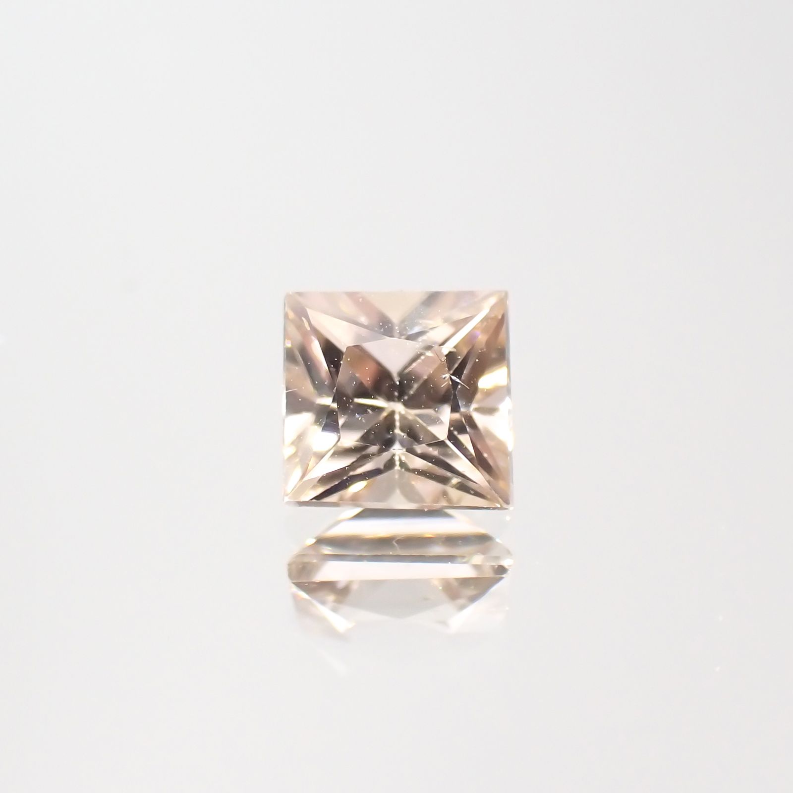 ◇プリンセスカット◇シャンパンカラージルコン スリランカ/カンボジア産 0.56ct[230421645]4x3.9mm前後