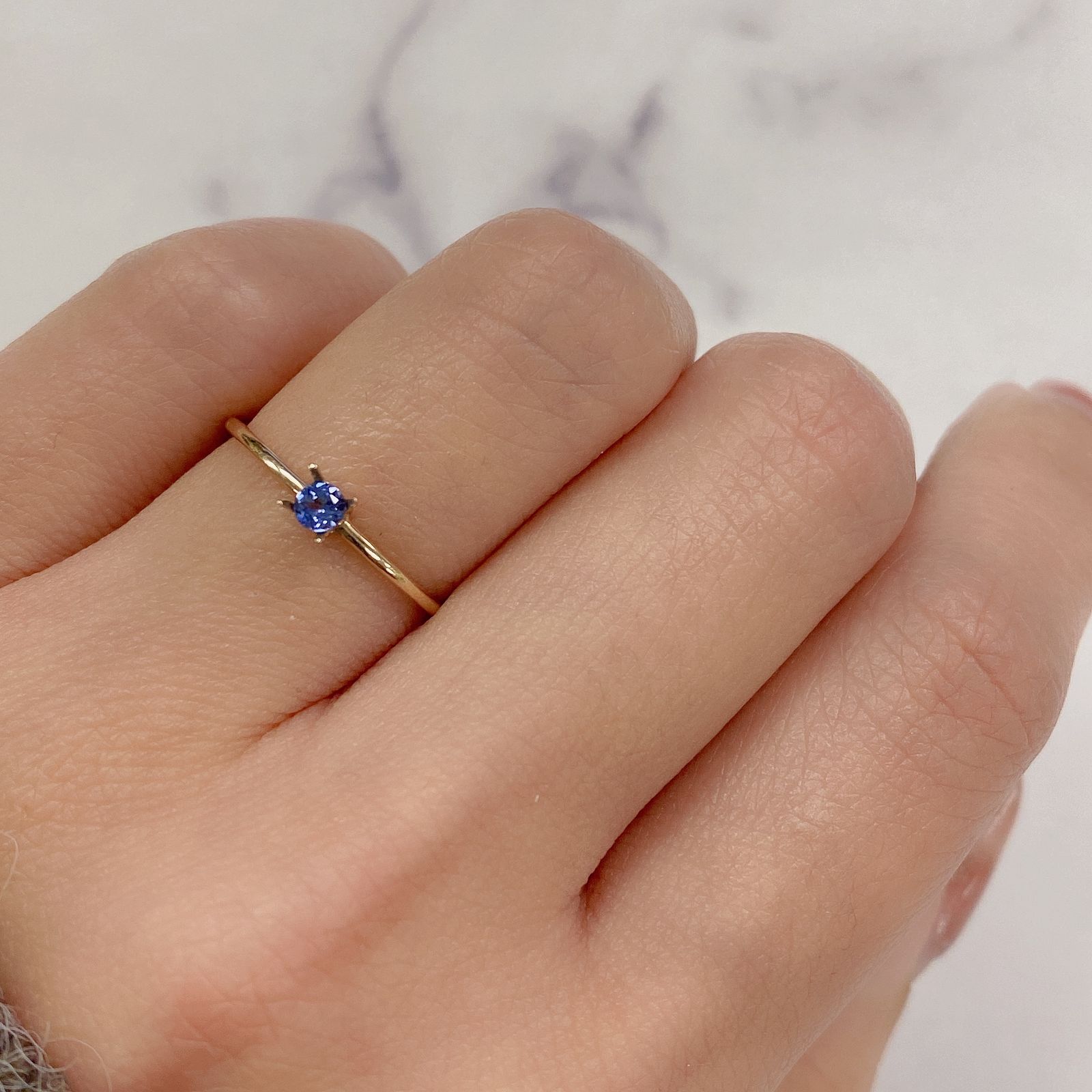 ベニトアイト(宝石名ベニトアイト) アメリカ・カリフォルニア産 0.11ct 識別済[210712166]2.8×2.8mm前後