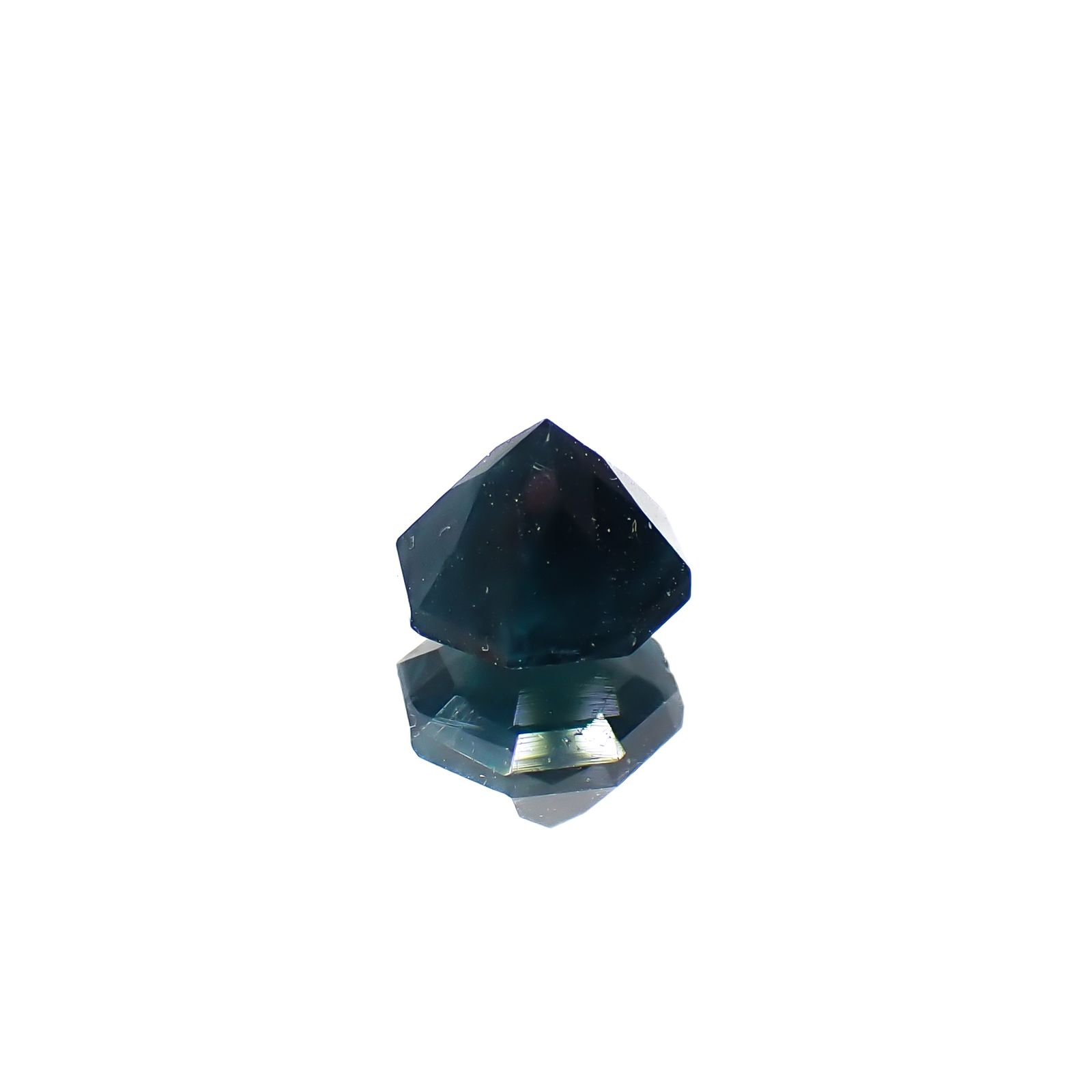 ◇オクタゴンカット◇グランディディエライト マダガスカル産 0.64ct[240628321]5.1x5mm前後