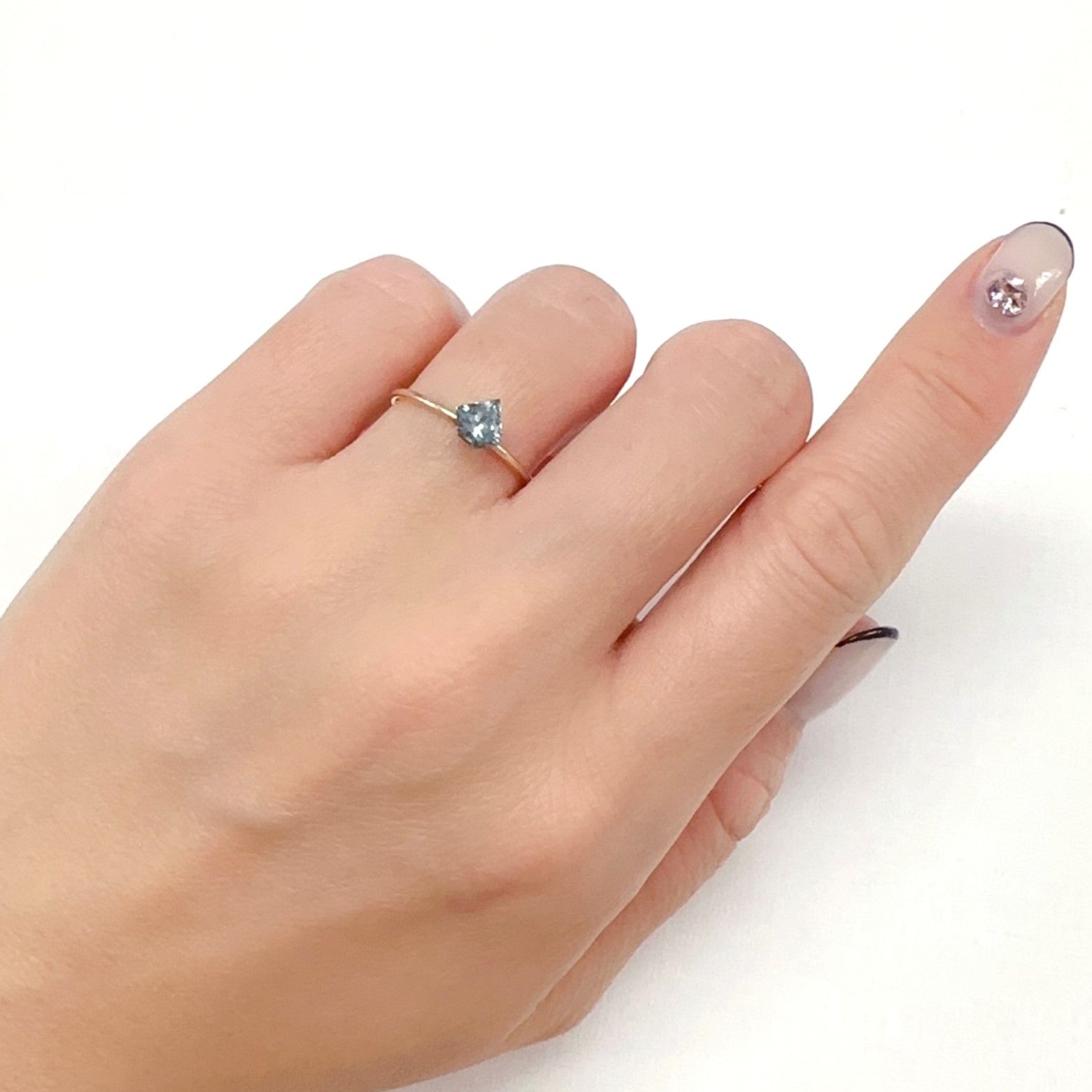 ◇カスタムカット◇アベンチュリンアクアマリン ブラジル・ミナスジェライス州産 0.45ct[240226001]5.7x5.6mm前後