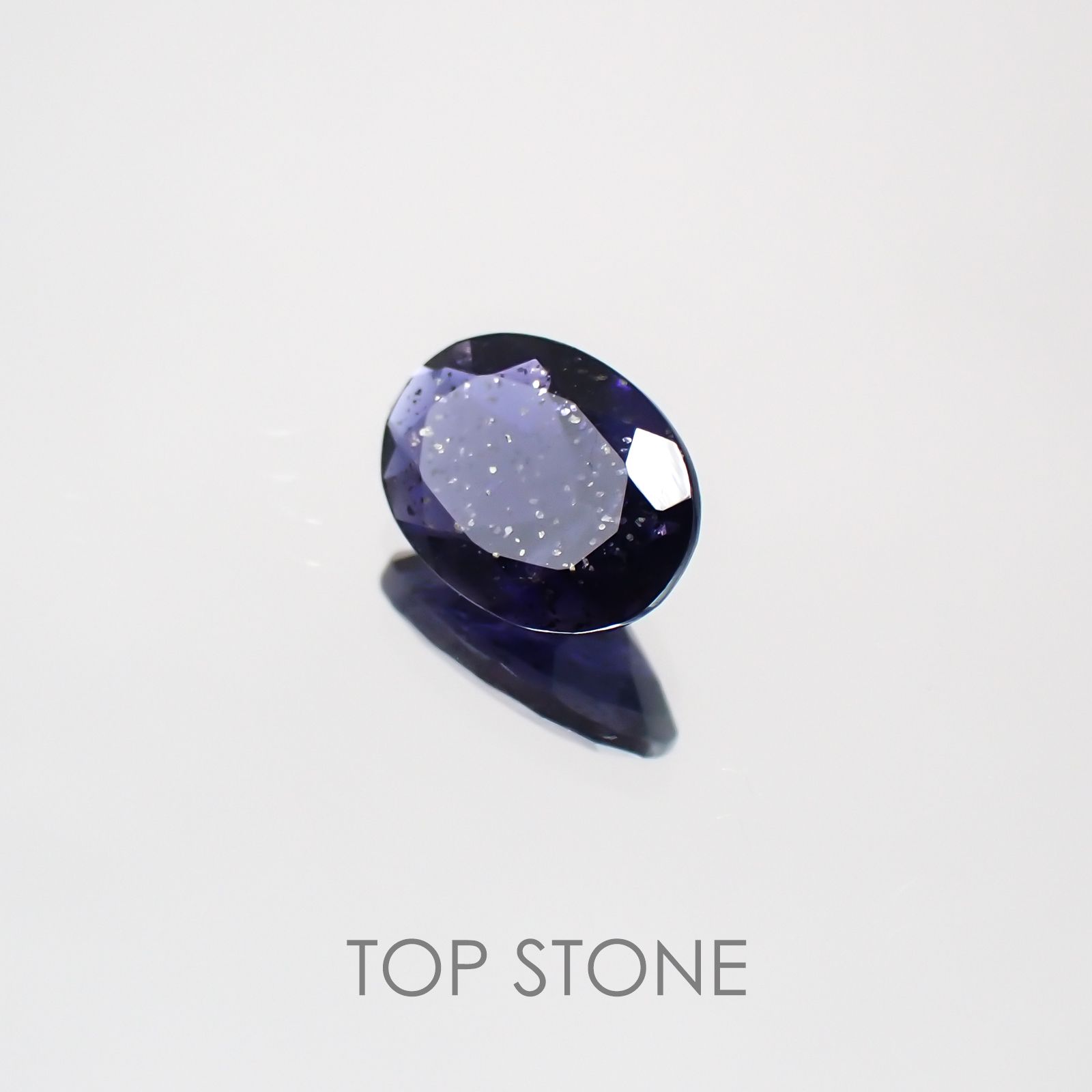 アイオライトサンストーン ブラジル・インド産 ルース 0.58ct[210310441]7×5.1mm前後