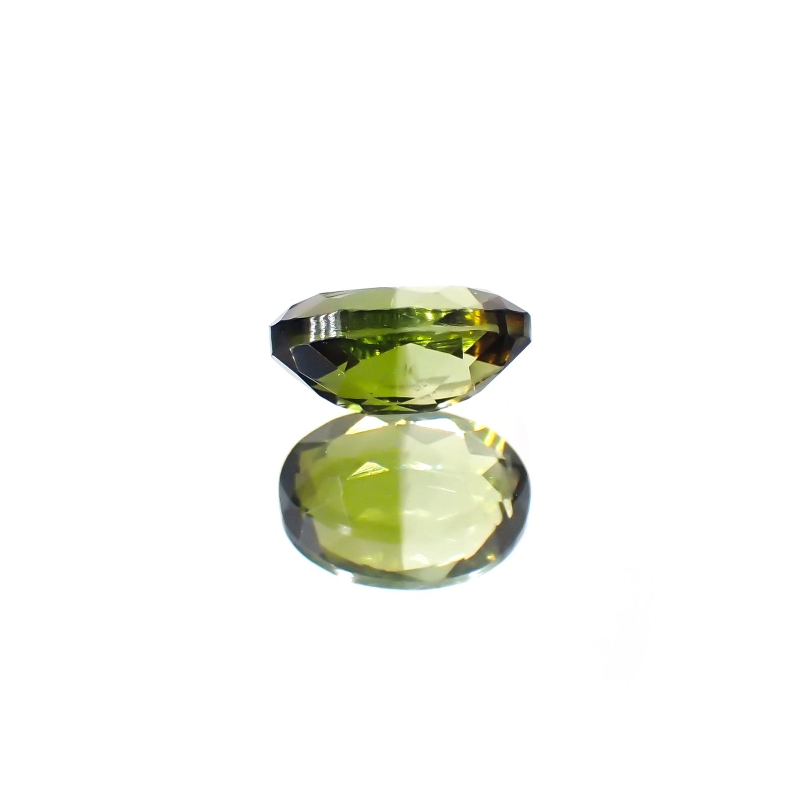 バイカラートルマリン(宝石名バイカラー・トルマリン) ブラジル/アフリカ産 0.95ct 識別済[211013566]7.3×5.3mm前後