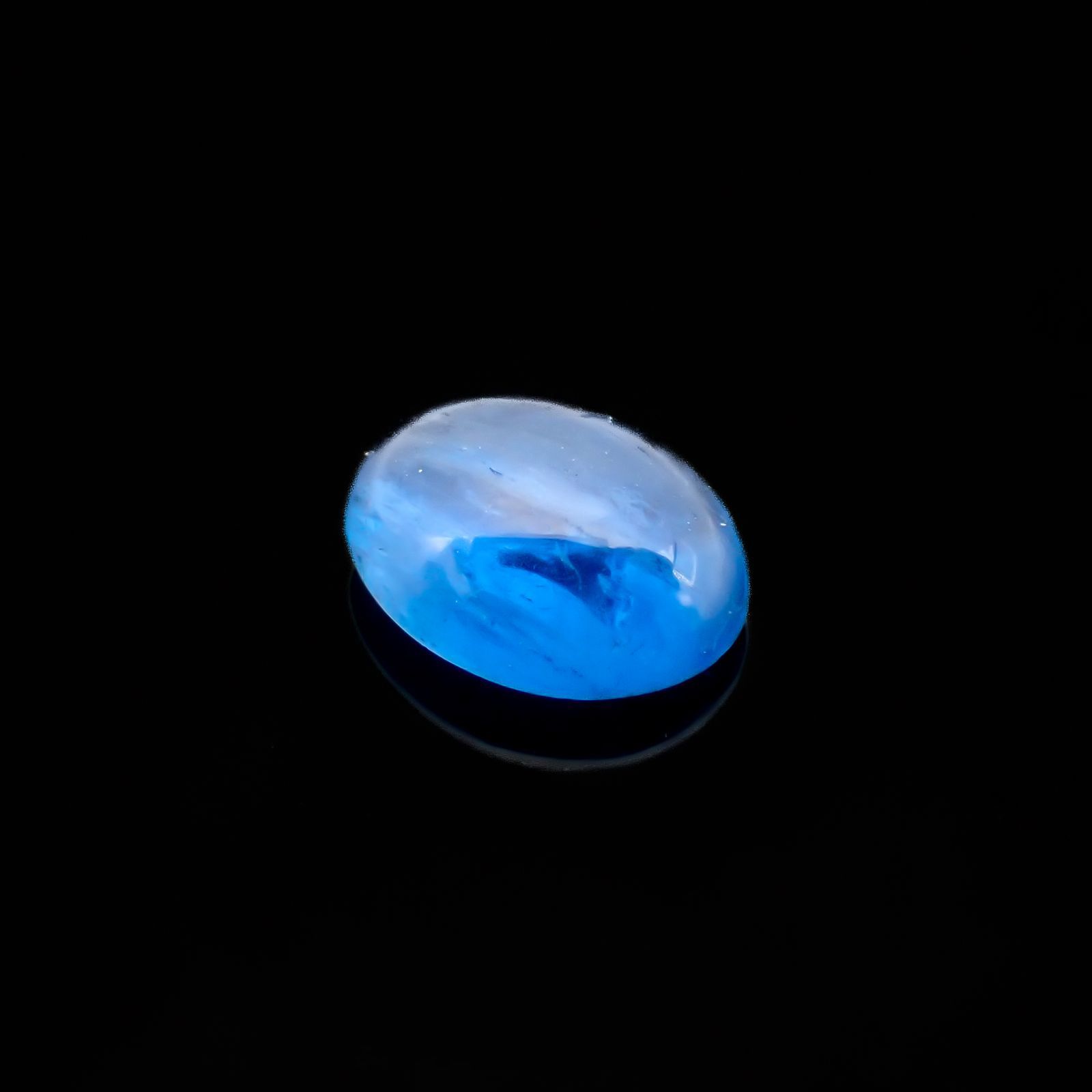 アフガナイト フルオレッセンス(宝石名アフガナイト)アフガニスタン・バダフシャーン州産 0.744ct ソ付(日独)[220717183]7.02x5.45mm前後