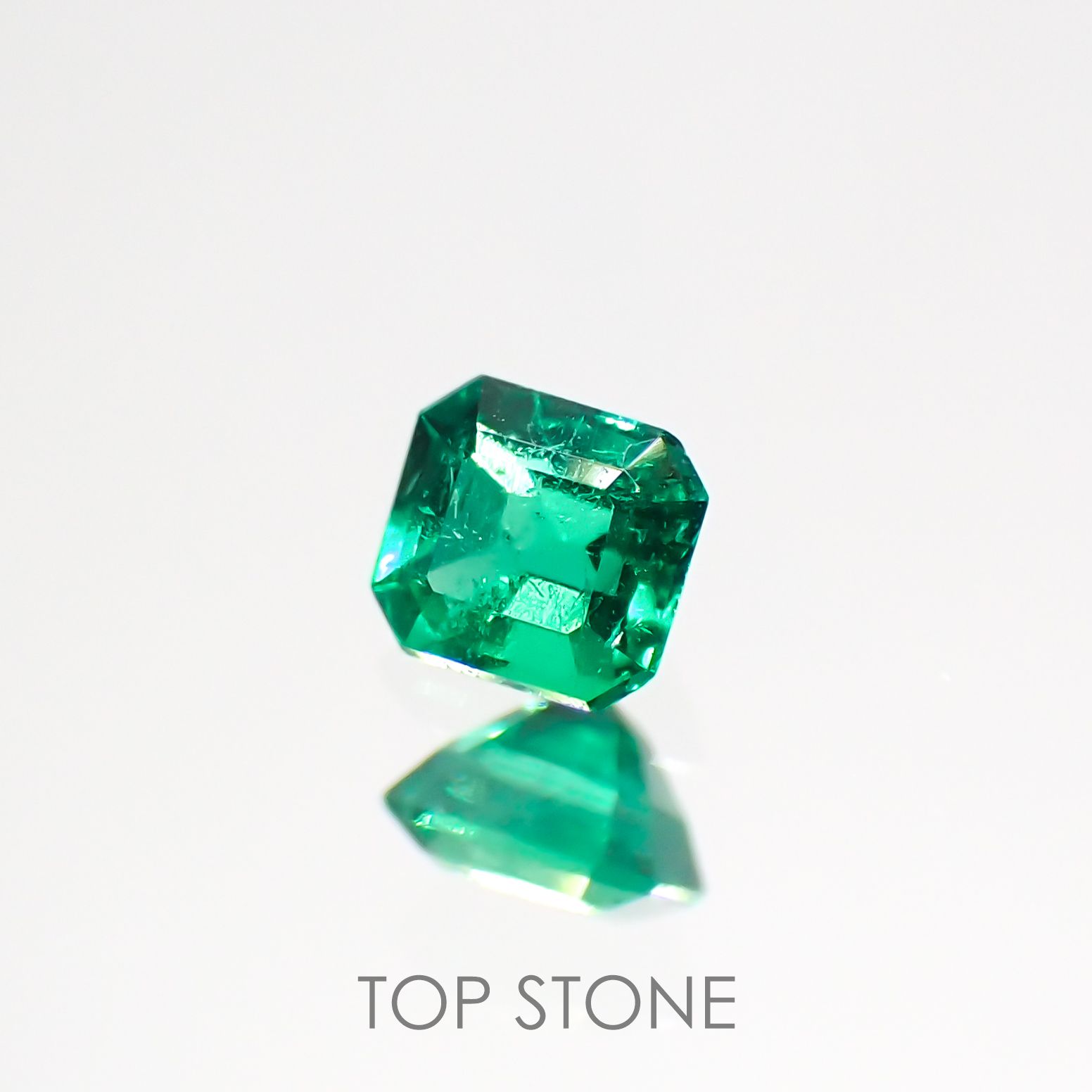 エメラルド コロンビア産 ルース 0.11ct[201912836]2.9×2.7mm前後