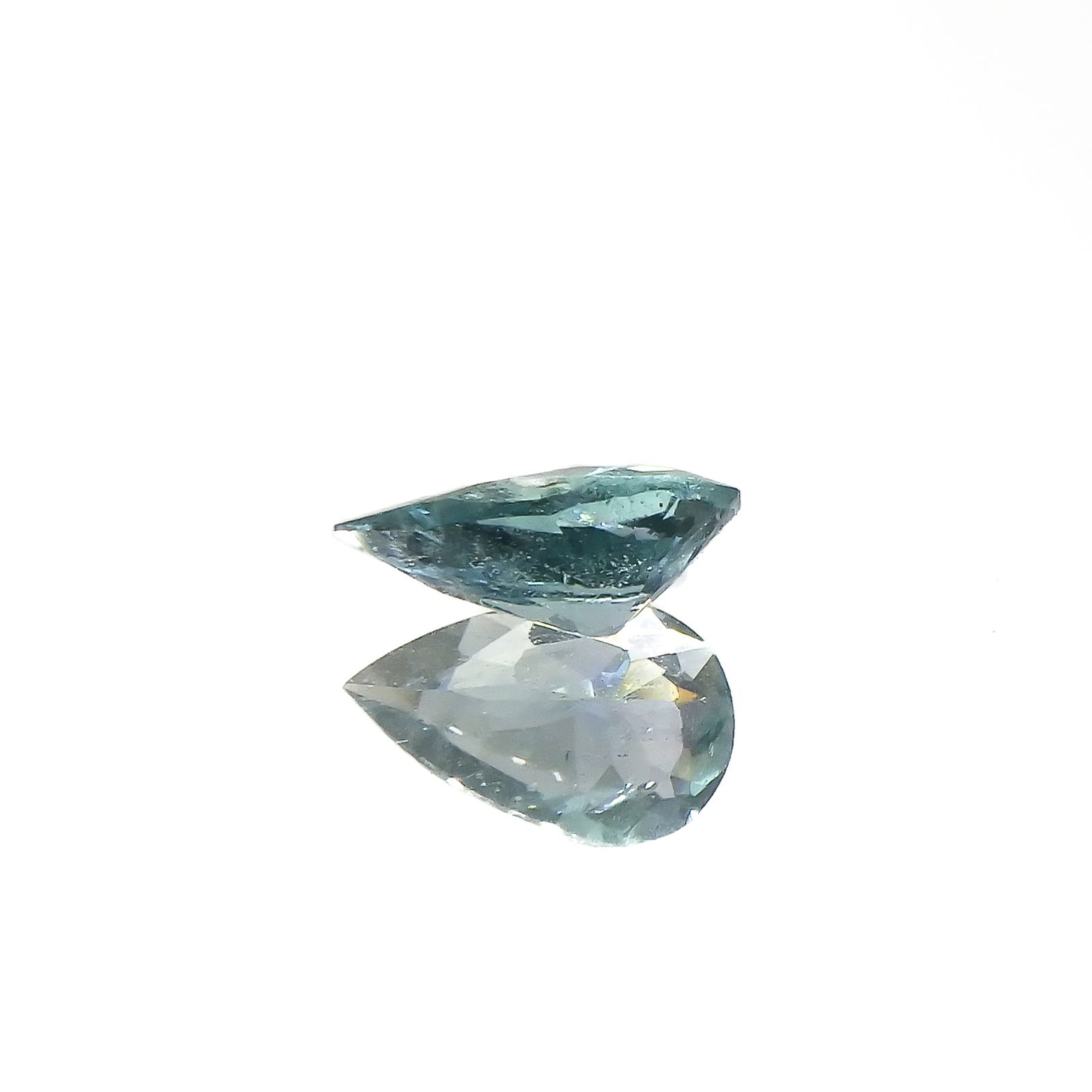 ブルーグリーンコーネルピン タンザニア産 0.30ct[231224503]6x3.8mm前後