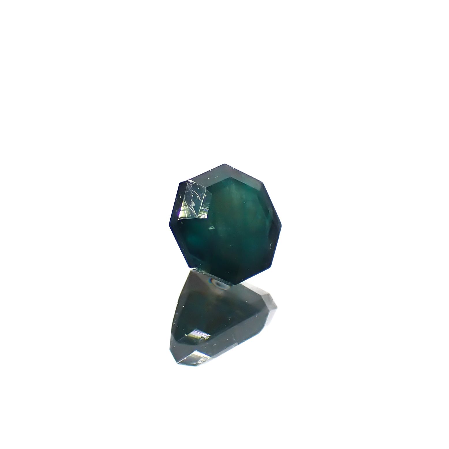 ◇オクタゴンカット◇グランディディエライト(宝石名グランディディエライト)マダガスカル産 0.42ct 識別済[240628319]4.2x4.1mm前後