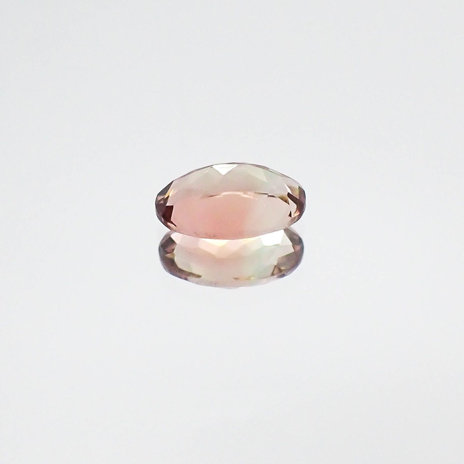 バイカラートルマリン(宝石名バイカラー・トルマリン)ブラジル産 0.44ct 識別済[231023864]5.9x4.1mm前後