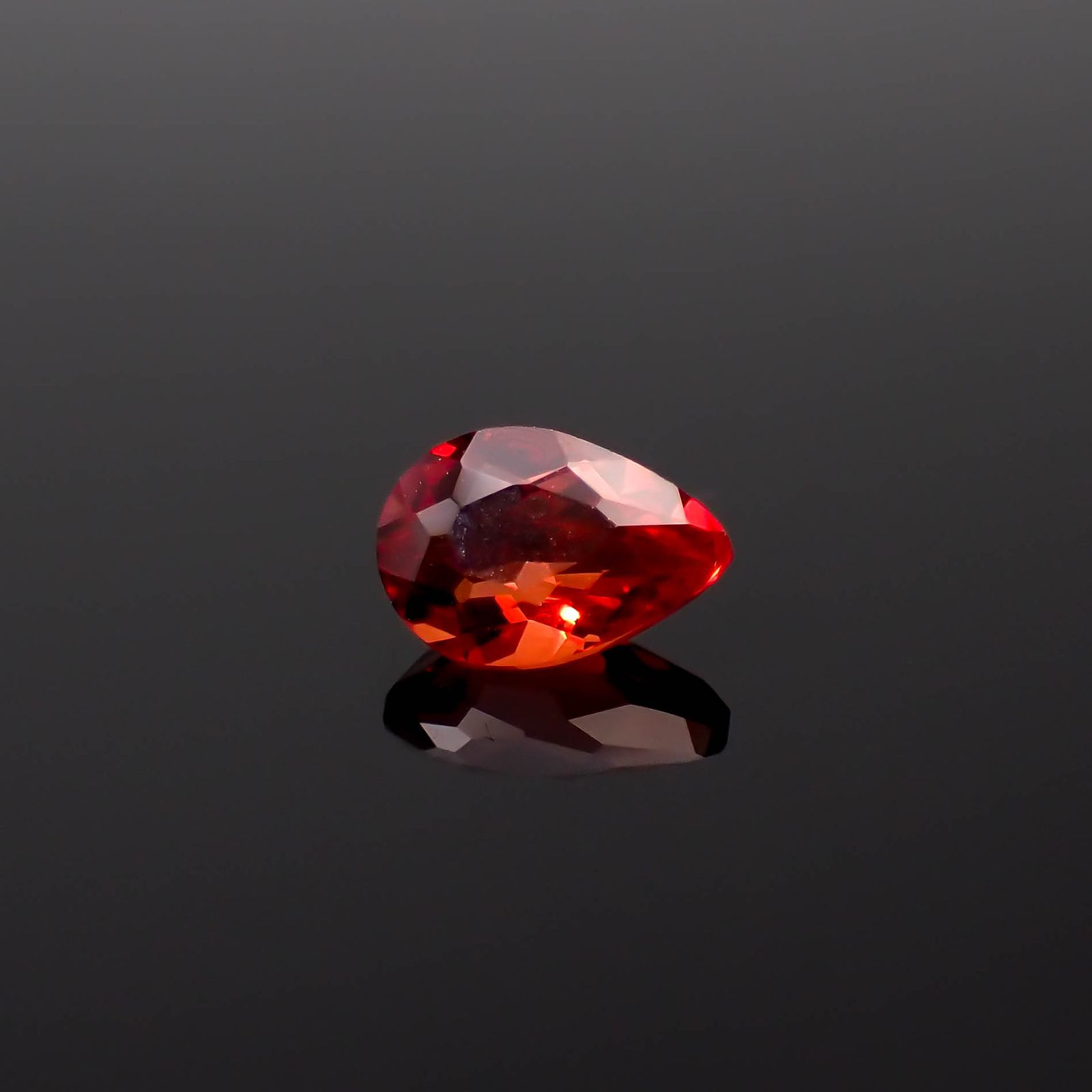 アンデシン(宝石名アンデシン/ラブラドライト)チベット産 0.60ct 識別済[240125606]7x4.9mm前後