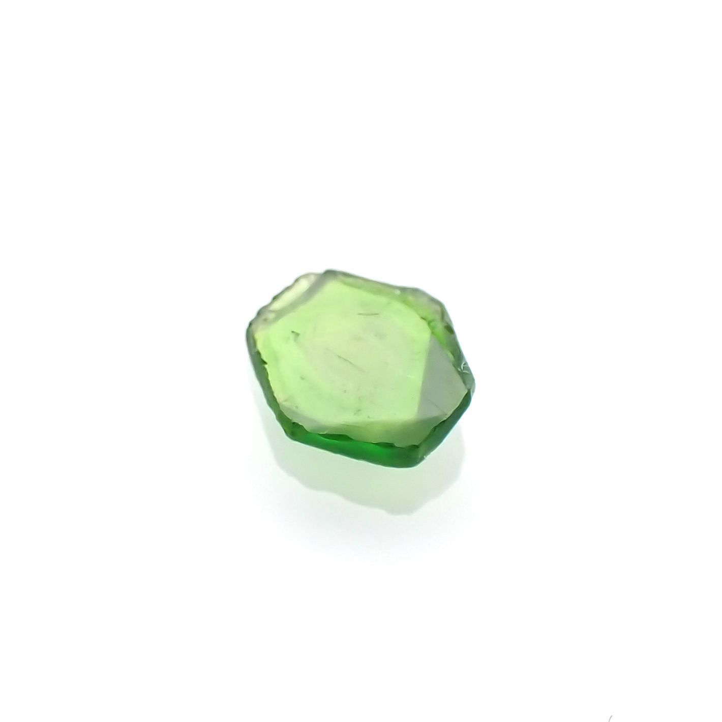 デマントイドガーネット 原石スライス(宝石名デマントイド・ガーネット) 0.27ct 識別済[210912779]4.6×3.9mm前後
