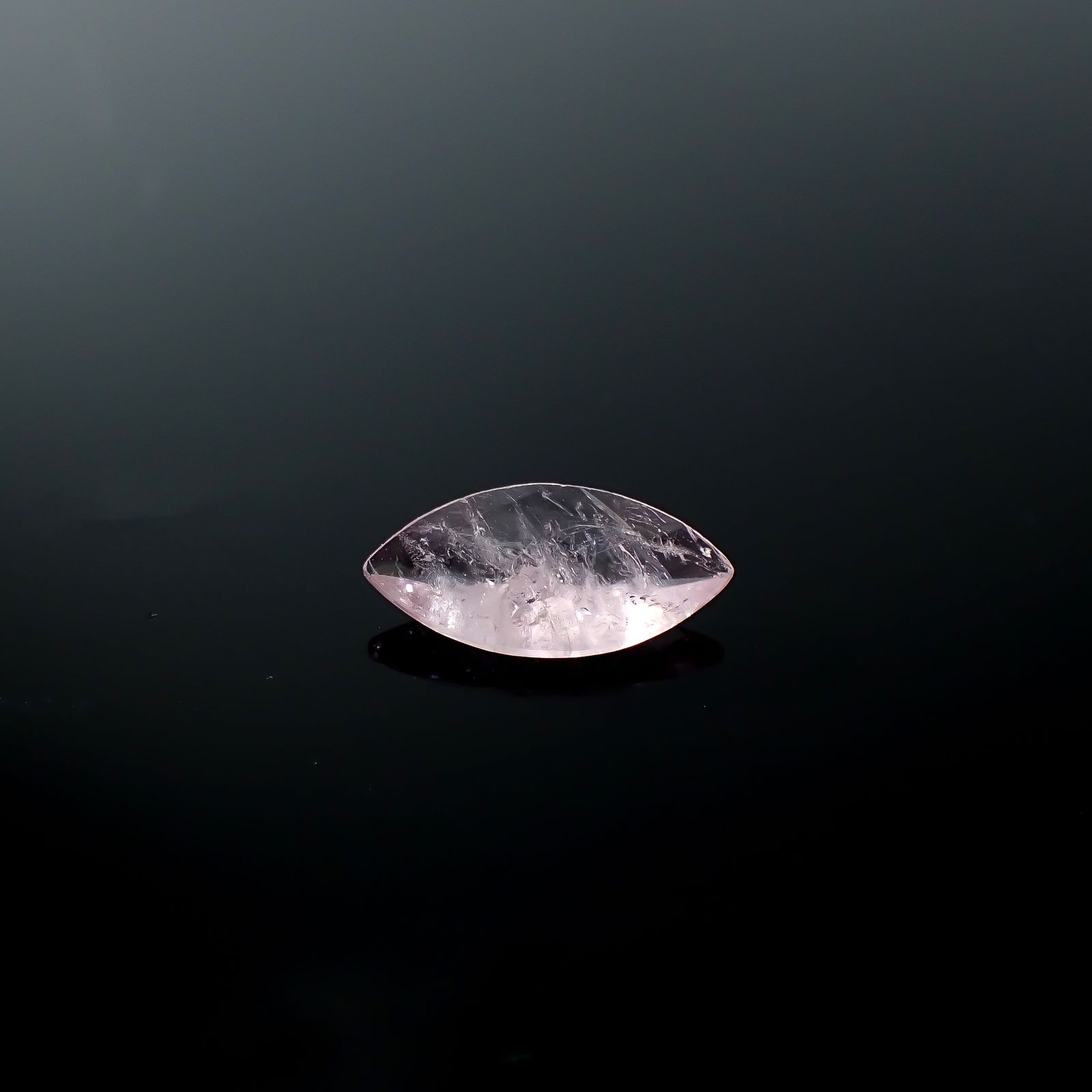 ◇チェッカーカット◇モルガナイト ブラジル産 2.44ct [250730875]14.9x7.4mm前後