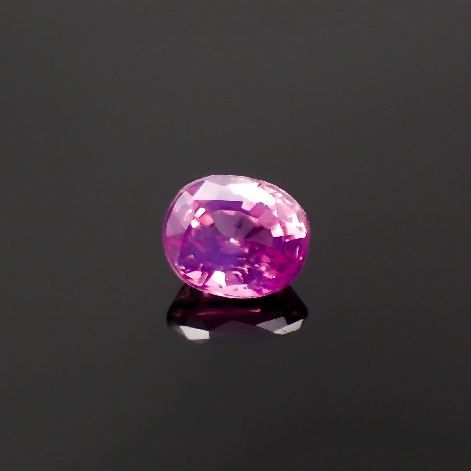 シルキーピンクサファイア 非加熱 ベトナム産 0.32ct[230119853]4x3.3mm前後